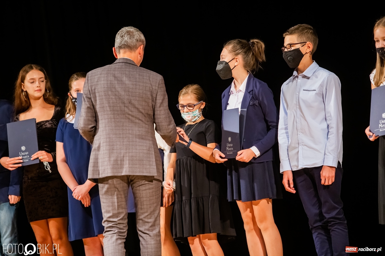 Zdjęcie w galerii na portalu naszraciborz.pl: Prymusi raciborskich szkół z dyplomami i nagrodami od prezydenta [FOTO i WIDEO] wiadomości z regionu