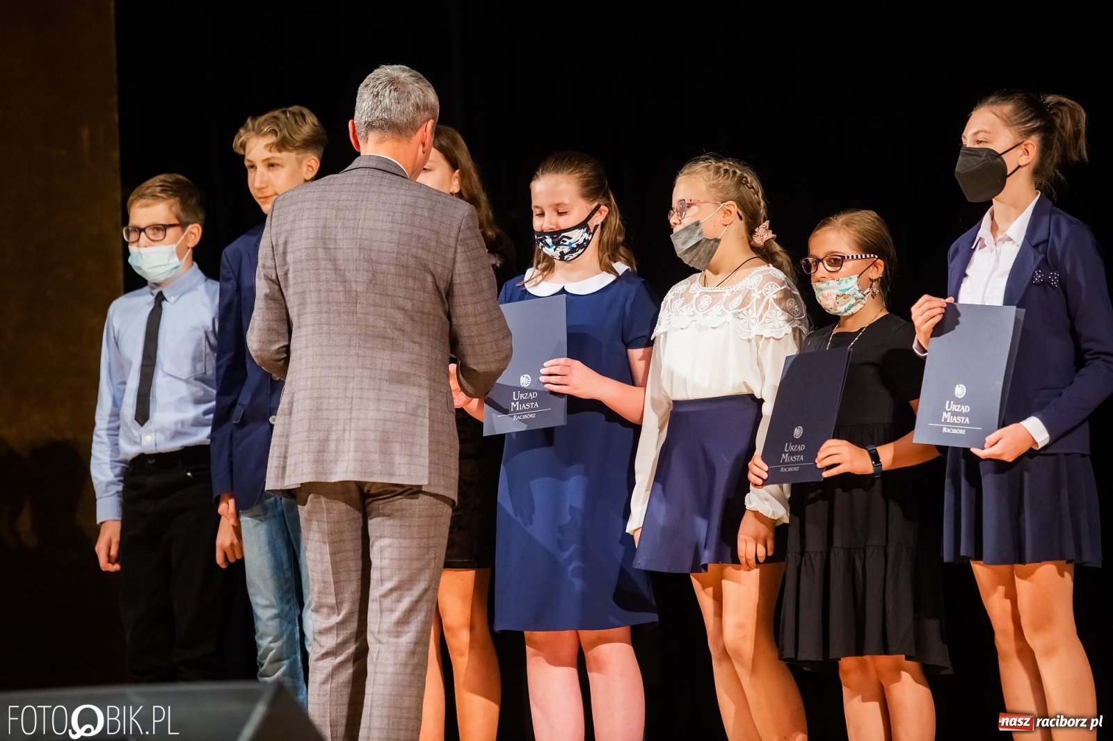 Zdjęcie w galerii na portalu naszraciborz.pl: Prymusi raciborskich szkół z dyplomami i nagrodami od prezydenta [FOTO i WIDEO] wiadomości z regionu