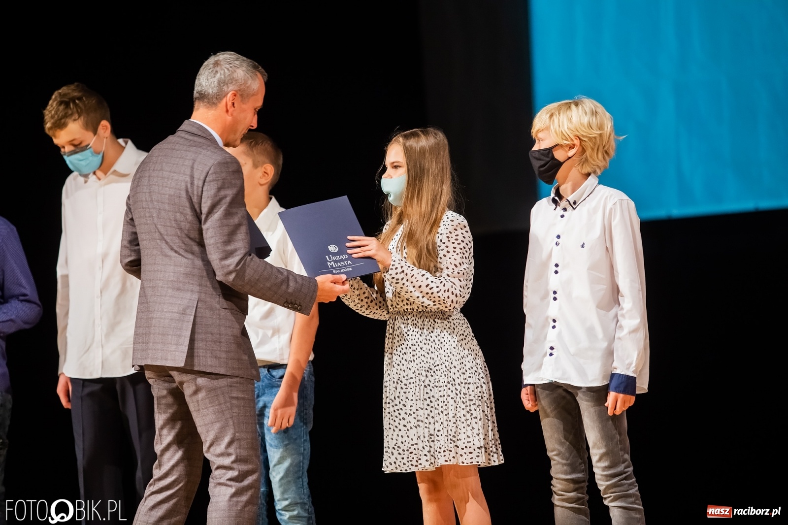 Zdjęcie w galerii na portalu naszraciborz.pl: Prymusi raciborskich szkół z dyplomami i nagrodami od prezydenta [FOTO i WIDEO] wiadomości z regionu