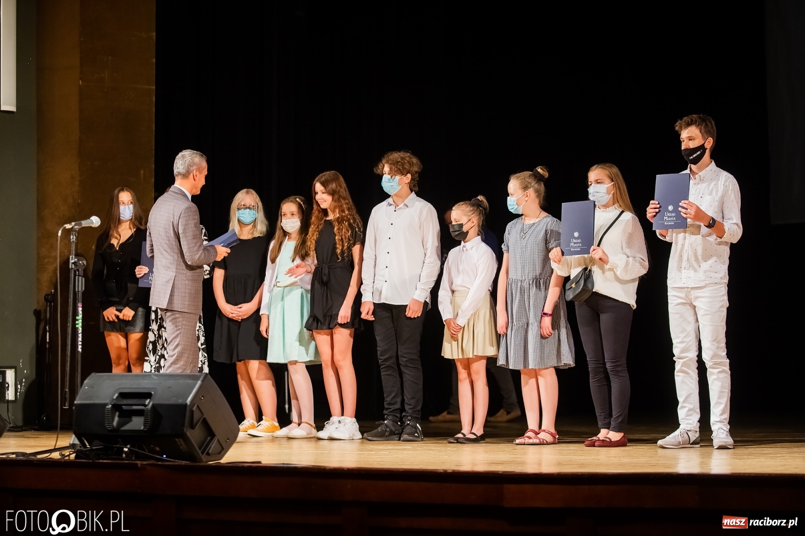 Zdjęcie w galerii na portalu naszraciborz.pl: Prymusi raciborskich szkół z dyplomami i nagrodami od prezydenta [FOTO i WIDEO] wiadomości z regionu