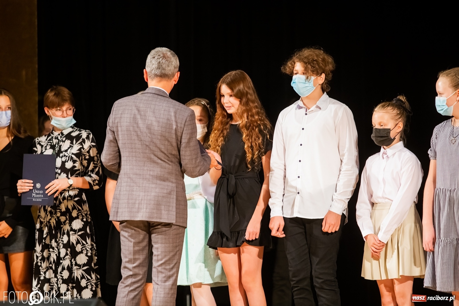 Zdjęcie w galerii na portalu naszraciborz.pl: Prymusi raciborskich szkół z dyplomami i nagrodami od prezydenta [FOTO i WIDEO] wiadomości z regionu