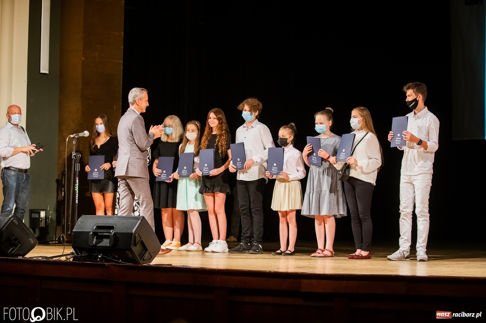 Zdjęcie w galerii na portalu naszraciborz.pl: Prymusi raciborskich szkół z dyplomami i nagrodami od prezydenta [FOTO i WIDEO] wiadomości z regionu