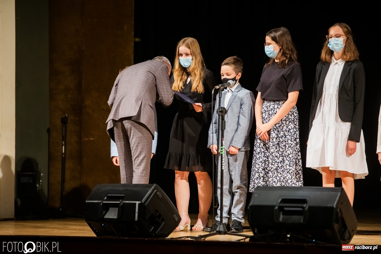 Zdjęcie w galerii na portalu naszraciborz.pl: Prymusi raciborskich szkół z dyplomami i nagrodami od prezydenta [FOTO i WIDEO] wiadomości z regionu