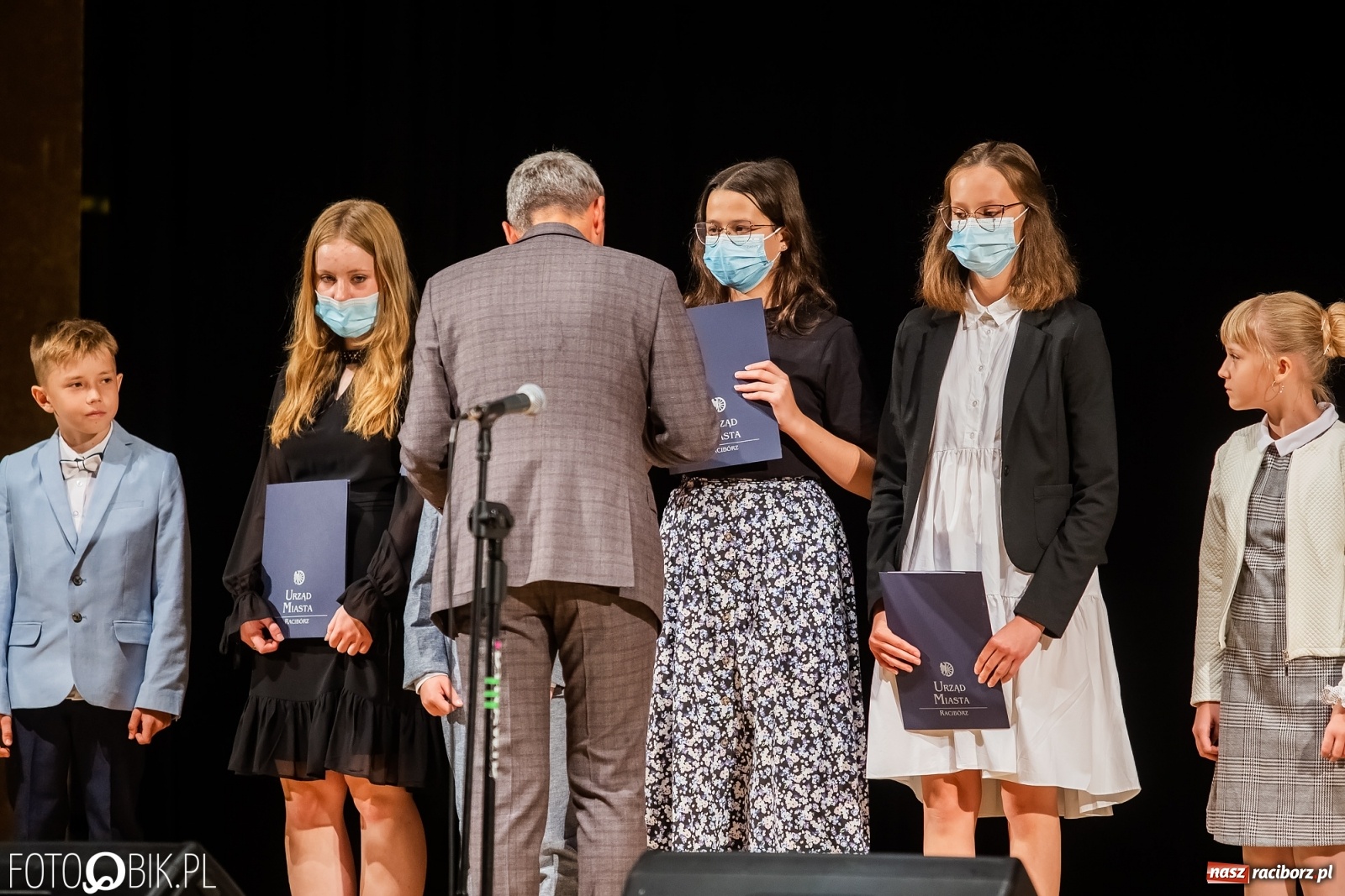 Zdjęcie w galerii na portalu naszraciborz.pl: Prymusi raciborskich szkół z dyplomami i nagrodami od prezydenta [FOTO i WIDEO] wiadomości z regionu