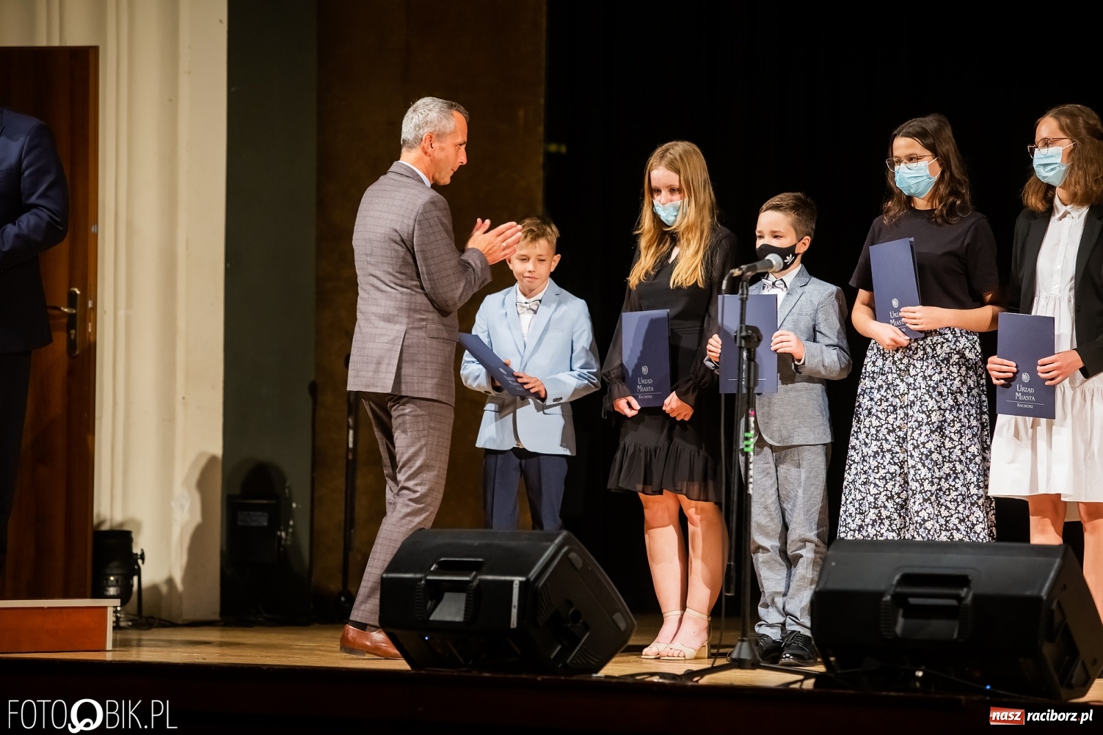 Zdjęcie w galerii na portalu naszraciborz.pl: Prymusi raciborskich szkół z dyplomami i nagrodami od prezydenta [FOTO i WIDEO] wiadomości z regionu