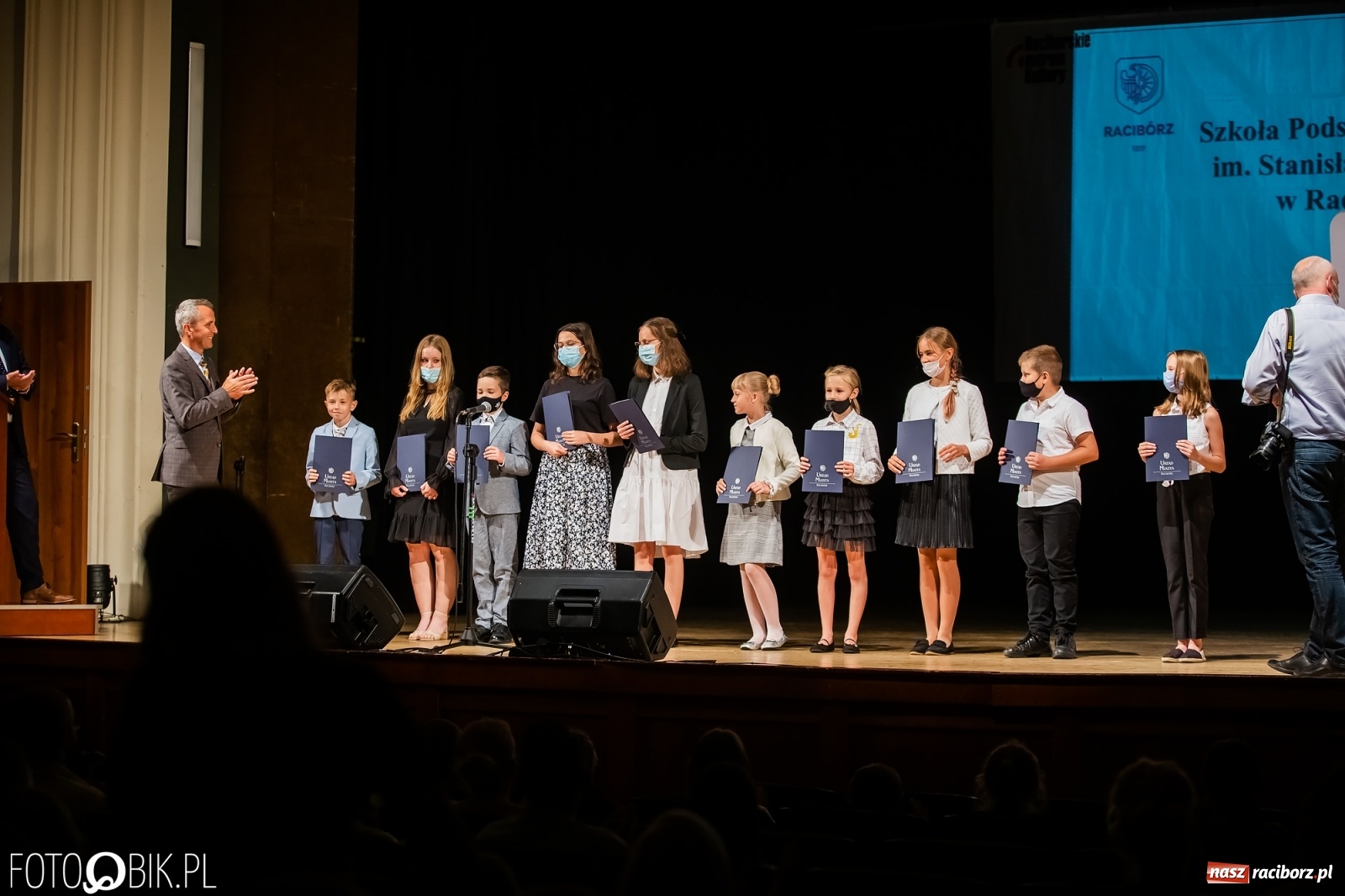 Zdjęcie w galerii na portalu naszraciborz.pl: Prymusi raciborskich szkół z dyplomami i nagrodami od prezydenta [FOTO i WIDEO] wiadomości z regionu