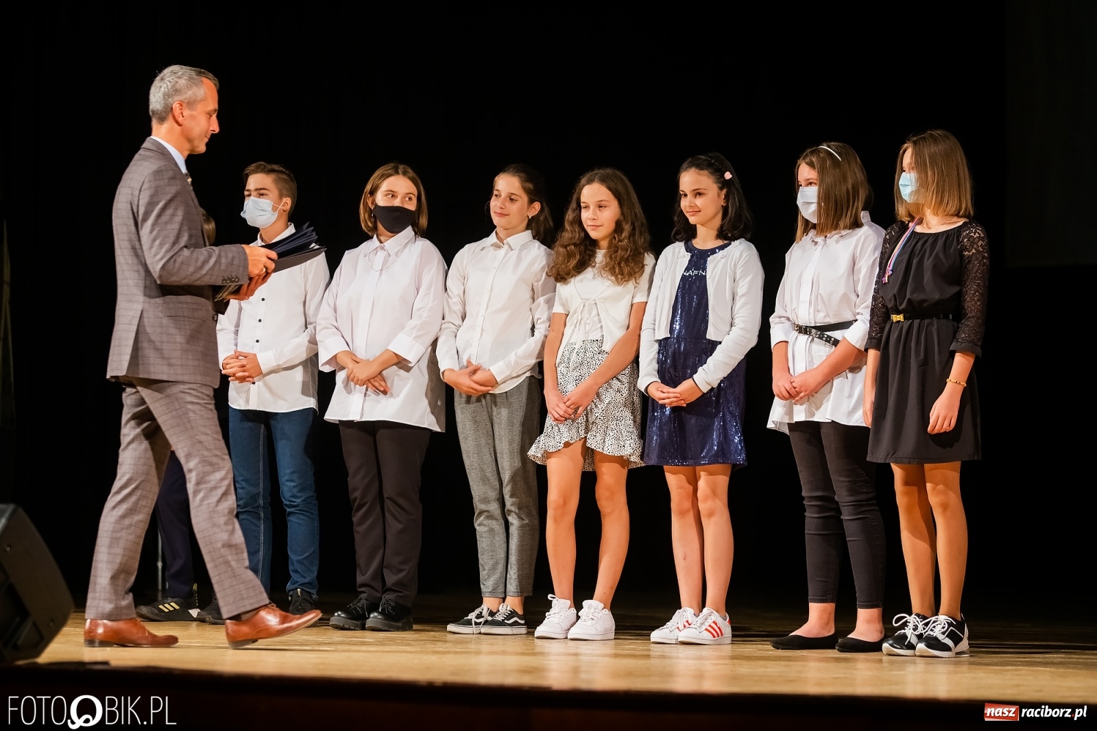 Zdjęcie w galerii na portalu naszraciborz.pl: Prymusi raciborskich szkół z dyplomami i nagrodami od prezydenta [FOTO i WIDEO] wiadomości z regionu