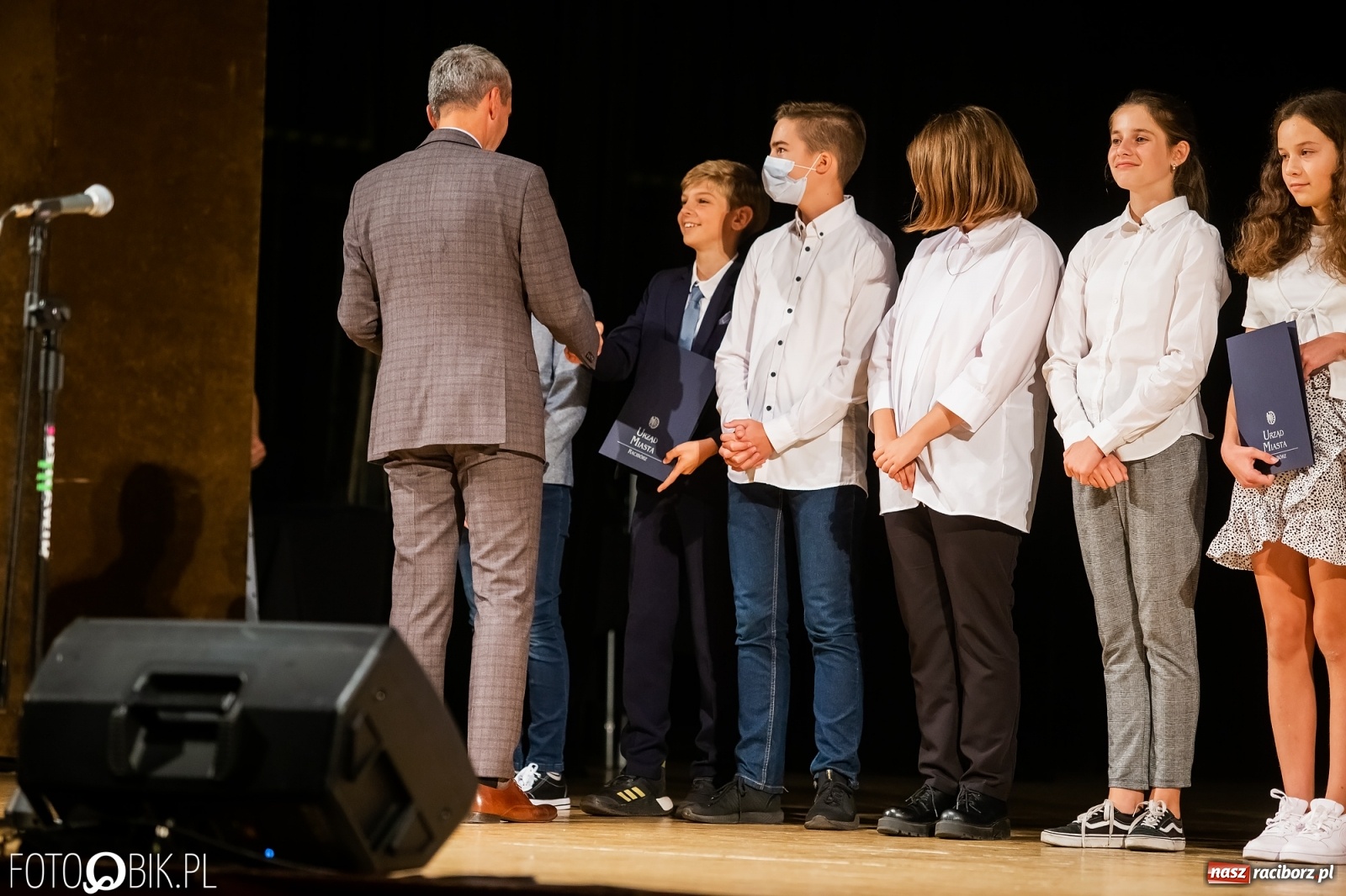 Zdjęcie w galerii na portalu naszraciborz.pl: Prymusi raciborskich szkół z dyplomami i nagrodami od prezydenta [FOTO i WIDEO] wiadomości z regionu