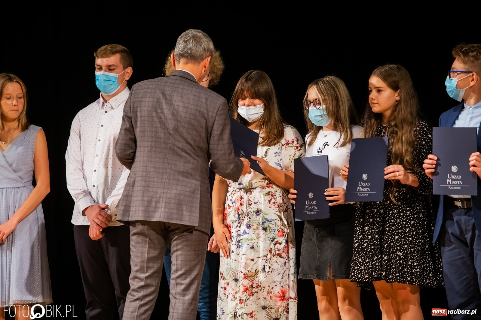 Zdjęcie w galerii na portalu naszraciborz.pl: Prymusi raciborskich szkół z dyplomami i nagrodami od prezydenta [FOTO i WIDEO] wiadomości z regionu