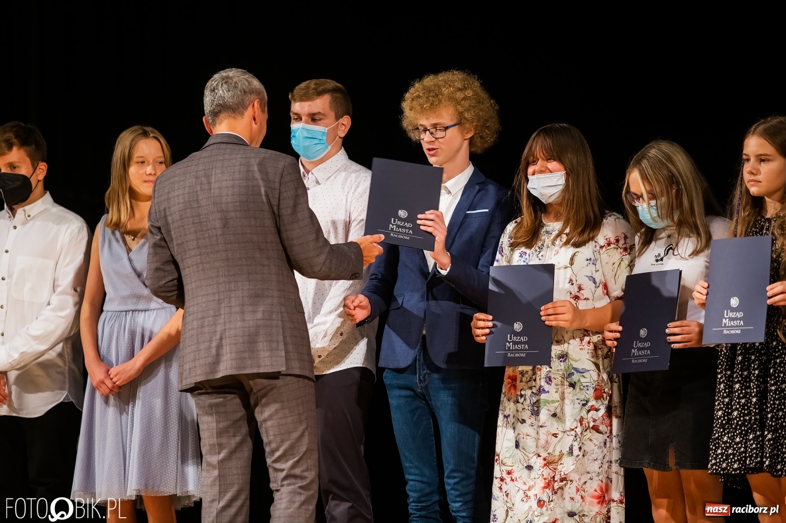 Zdjęcie w galerii na portalu naszraciborz.pl: Prymusi raciborskich szkół z dyplomami i nagrodami od prezydenta [FOTO i WIDEO] wiadomości z regionu