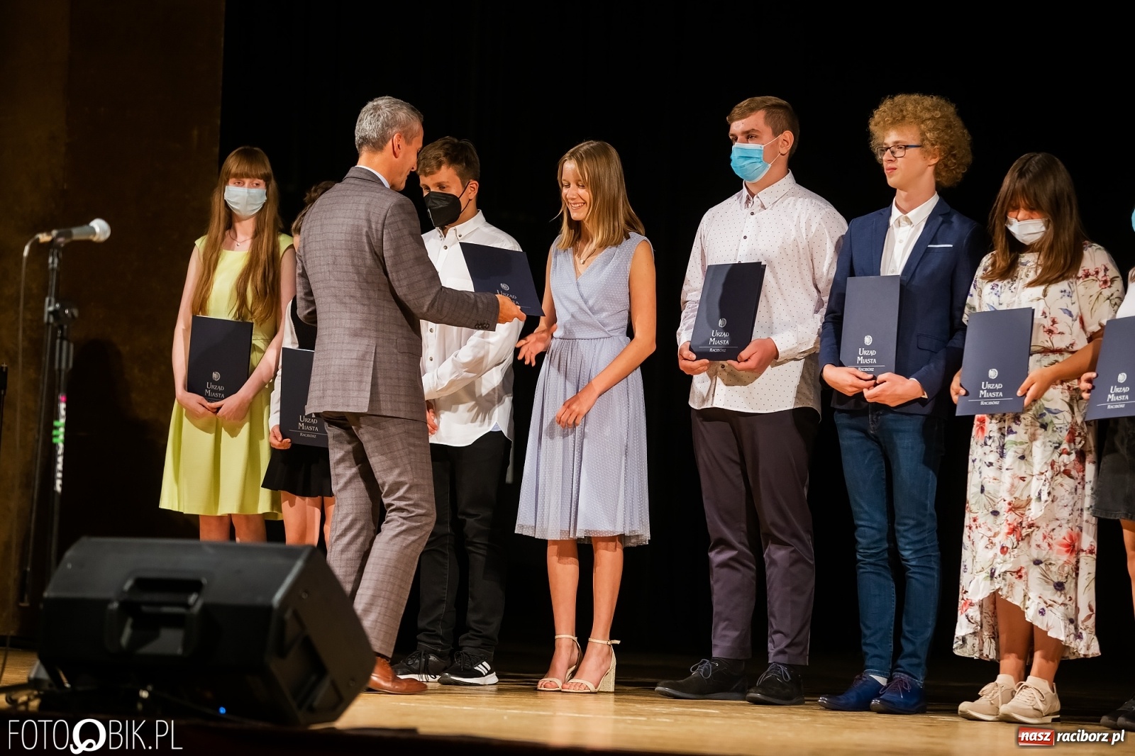 Zdjęcie w galerii na portalu naszraciborz.pl: Prymusi raciborskich szkół z dyplomami i nagrodami od prezydenta [FOTO i WIDEO] wiadomości z regionu