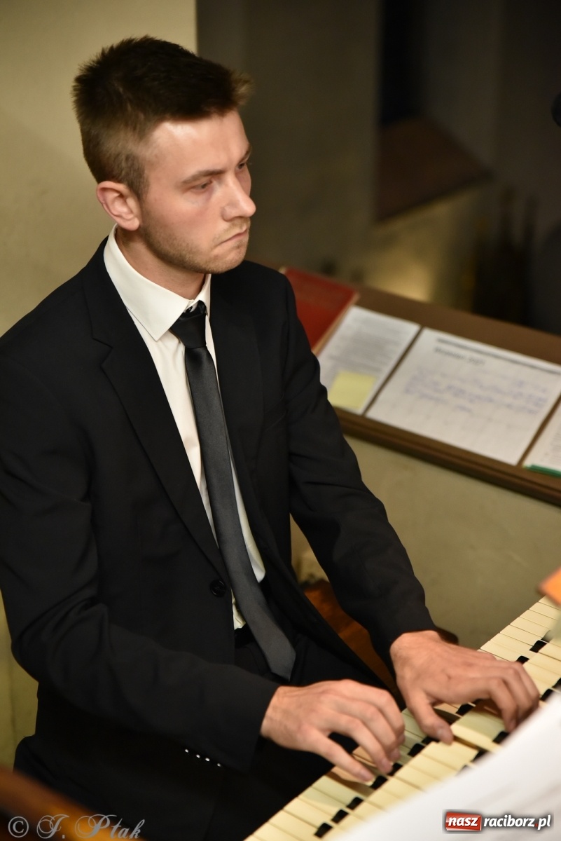 Zdjęcie w galerii na portalu naszraciborz.pl: Koncert organowy Marcina Knury i Mariusza Wyciska [FOTO i WIDEO] wiadomości z regionu