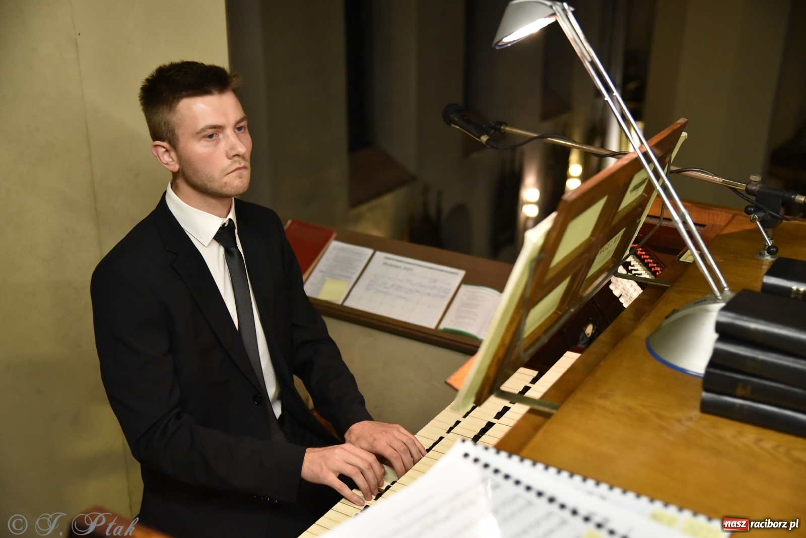 Zdjęcie w galerii na portalu naszraciborz.pl: Koncert organowy Marcina Knury i Mariusza Wyciska [FOTO i WIDEO] wiadomości z regionu