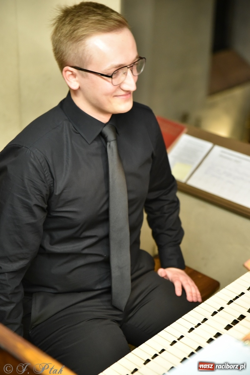 Zdjęcie w galerii na portalu naszraciborz.pl: Koncert organowy Marcina Knury i Mariusza Wyciska [FOTO i WIDEO] wiadomości z regionu