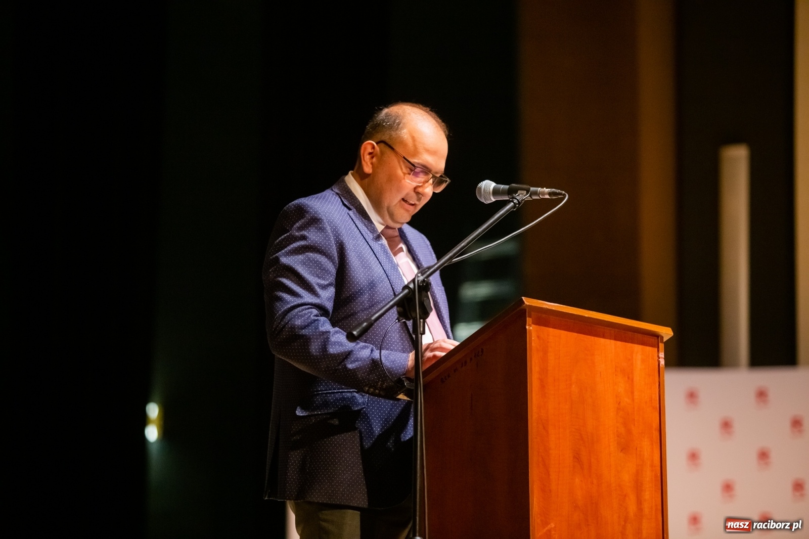 Zdjęcie w galerii na portalu naszraciborz.pl: Prymuski i prymusi raciborskich szkół z dyplomami od prezydenta [FOTO i WIDEO] wiadomości z regionu