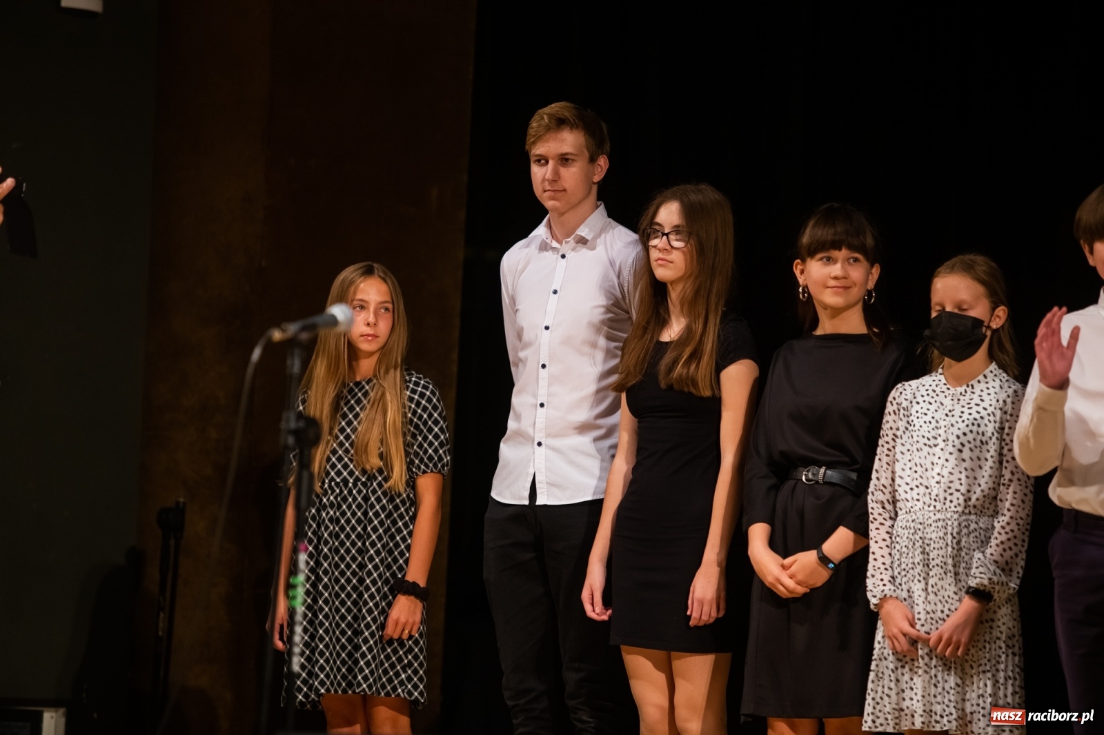 Zdjęcie w galerii na portalu naszraciborz.pl: Prymuski i prymusi raciborskich szkół z dyplomami od prezydenta [FOTO i WIDEO] wiadomości z regionu