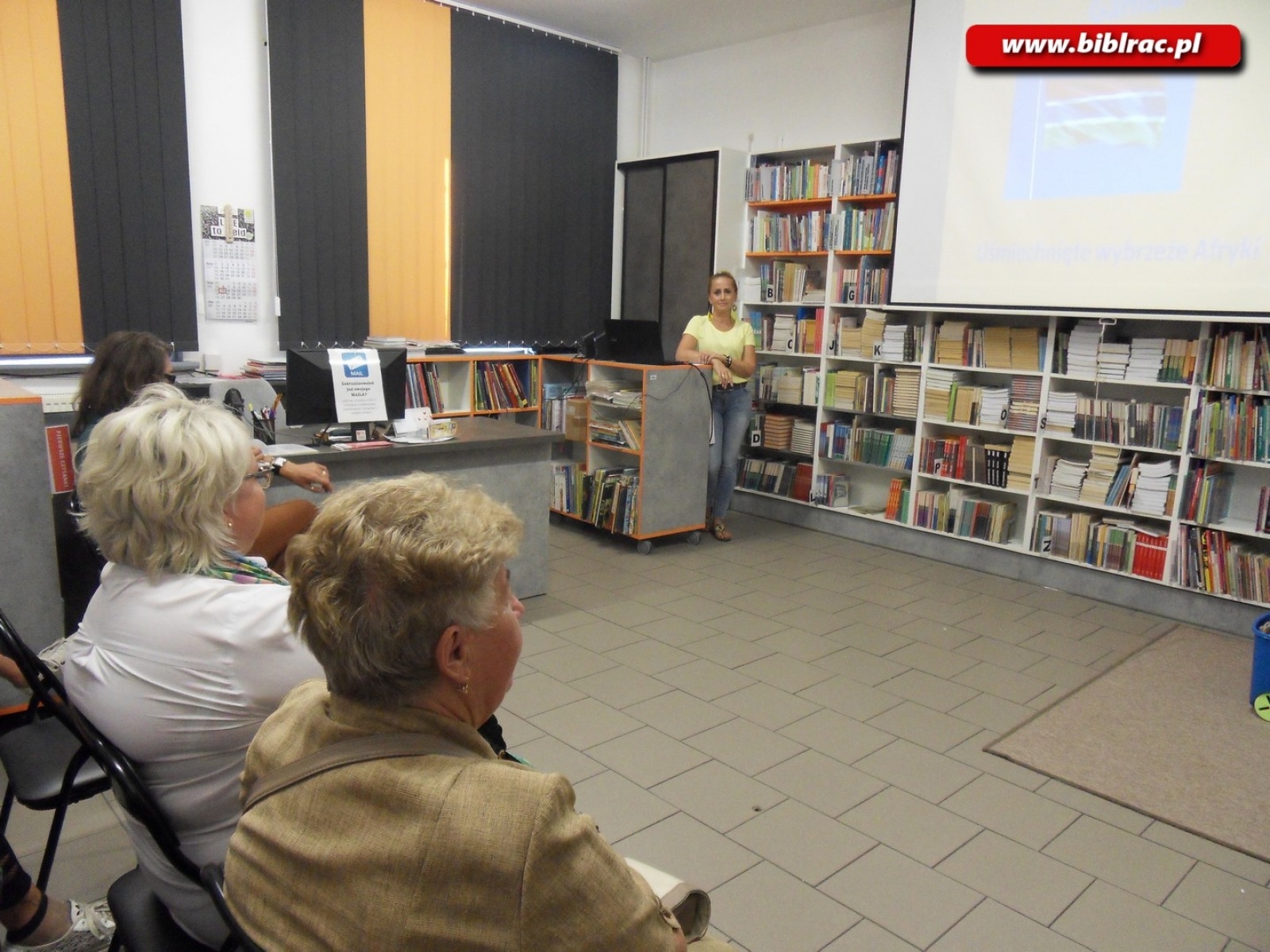 Zdjęcie w galerii na portalu naszraciborz.pl: Gambia: uśmiechnięte wybrzeże Afryki. Slajdowisko w bibliotece w Markowicach wiadomości z regionu