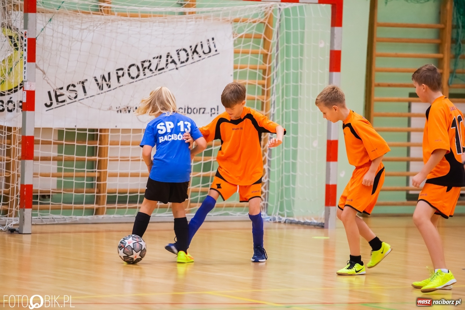 Zdjęcie w galerii na portalu naszraciborz.pl: Piłkarska rywalizacja na jubileusz raciborskiej Unii [FOTO] wiadomości z regionu