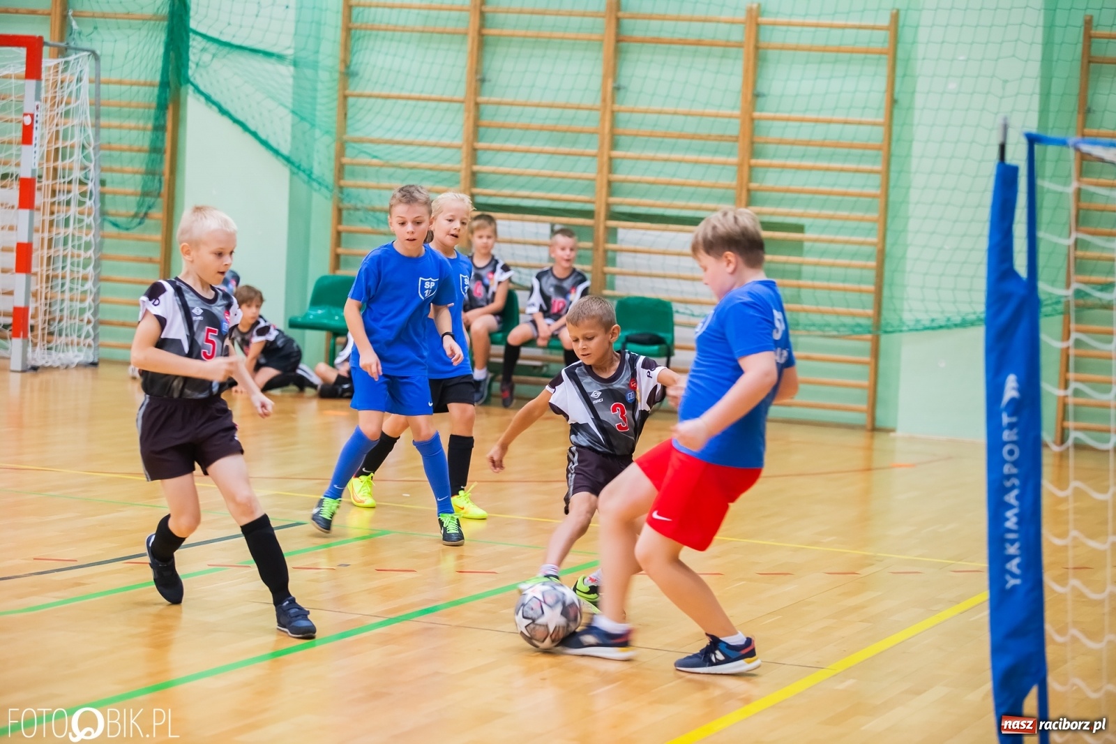 Zdjęcie w galerii na portalu naszraciborz.pl: Piłkarska rywalizacja na jubileusz raciborskiej Unii [FOTO] wiadomości z regionu
