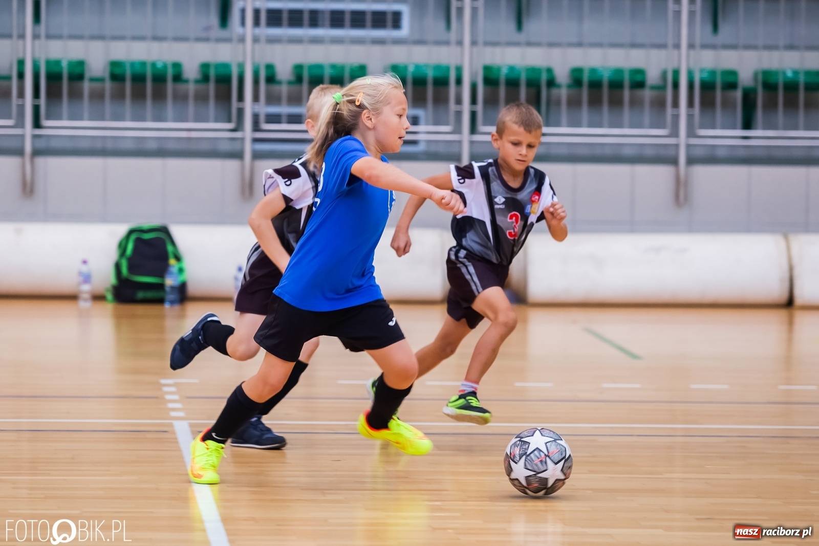 Zdjęcie w galerii na portalu naszraciborz.pl: Piłkarska rywalizacja na jubileusz raciborskiej Unii [FOTO] wiadomości z regionu