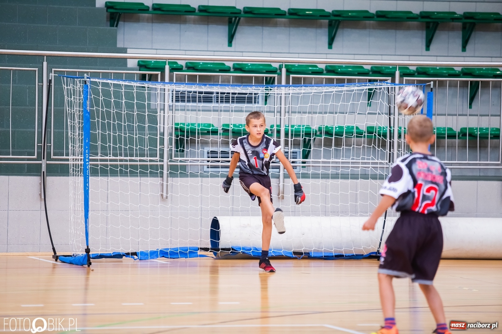 Zdjęcie w galerii na portalu naszraciborz.pl: Piłkarska rywalizacja na jubileusz raciborskiej Unii [FOTO] wiadomości z regionu