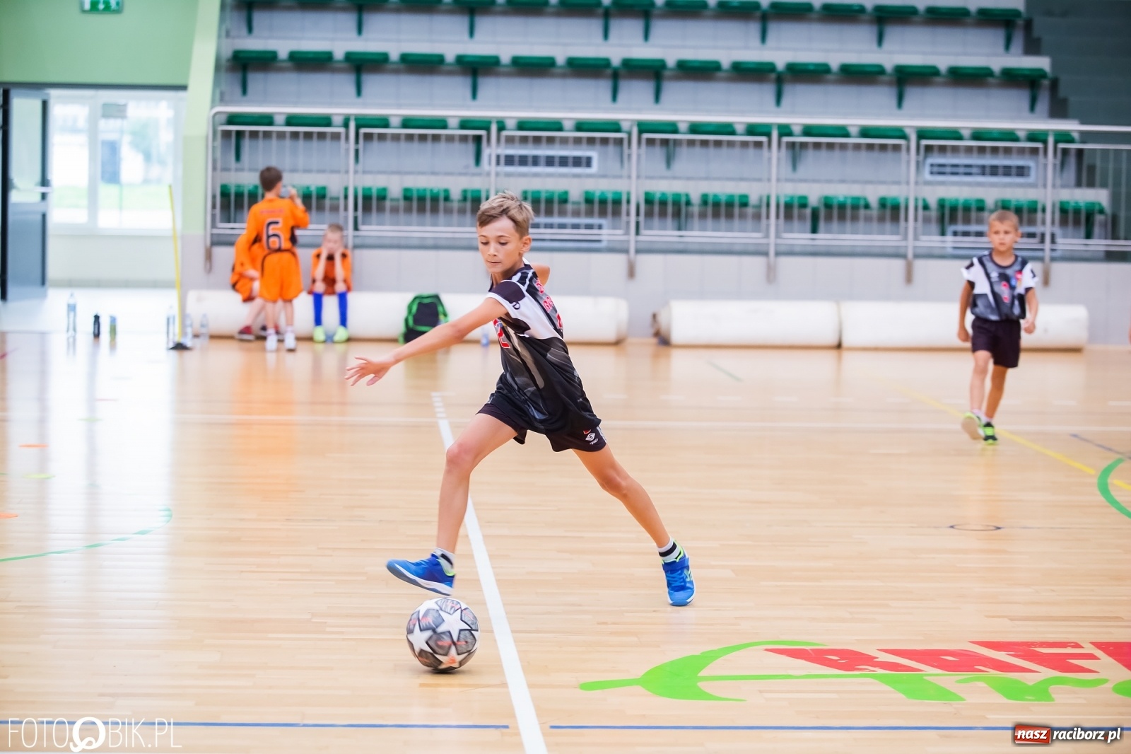 Zdjęcie w galerii na portalu naszraciborz.pl: Piłkarska rywalizacja na jubileusz raciborskiej Unii [FOTO] wiadomości z regionu