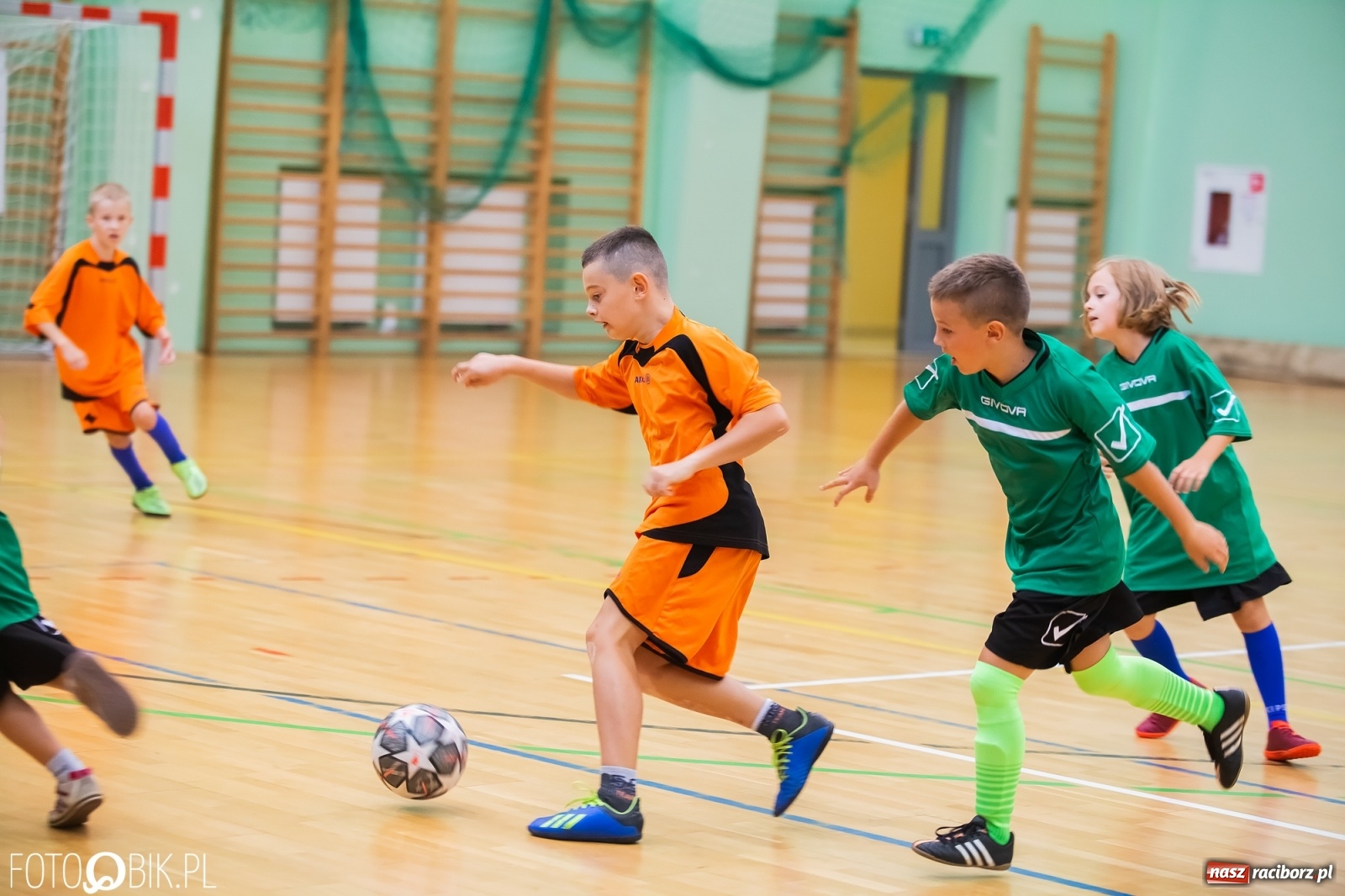 Zdjęcie w galerii na portalu naszraciborz.pl: Piłkarska rywalizacja na jubileusz raciborskiej Unii [FOTO] wiadomości z regionu
