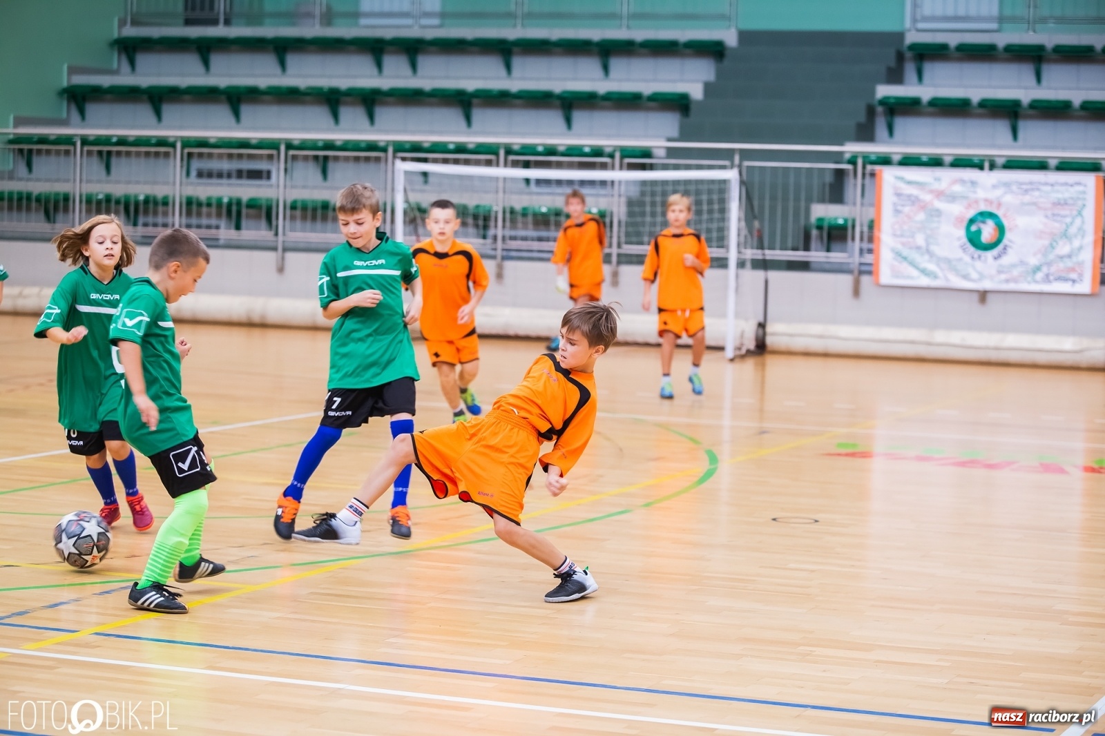 Zdjęcie w galerii na portalu naszraciborz.pl: Piłkarska rywalizacja na jubileusz raciborskiej Unii [FOTO] wiadomości z regionu