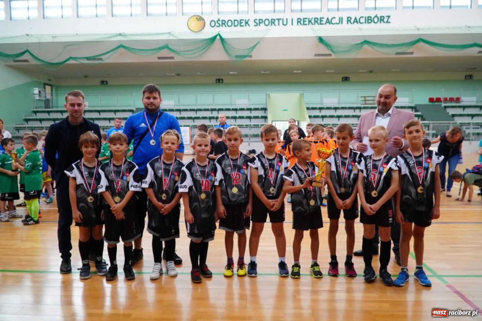 Zdjęcie w galerii na portalu naszraciborz.pl: Piłkarska rywalizacja na jubileusz raciborskiej Unii [FOTO] wiadomości z regionu