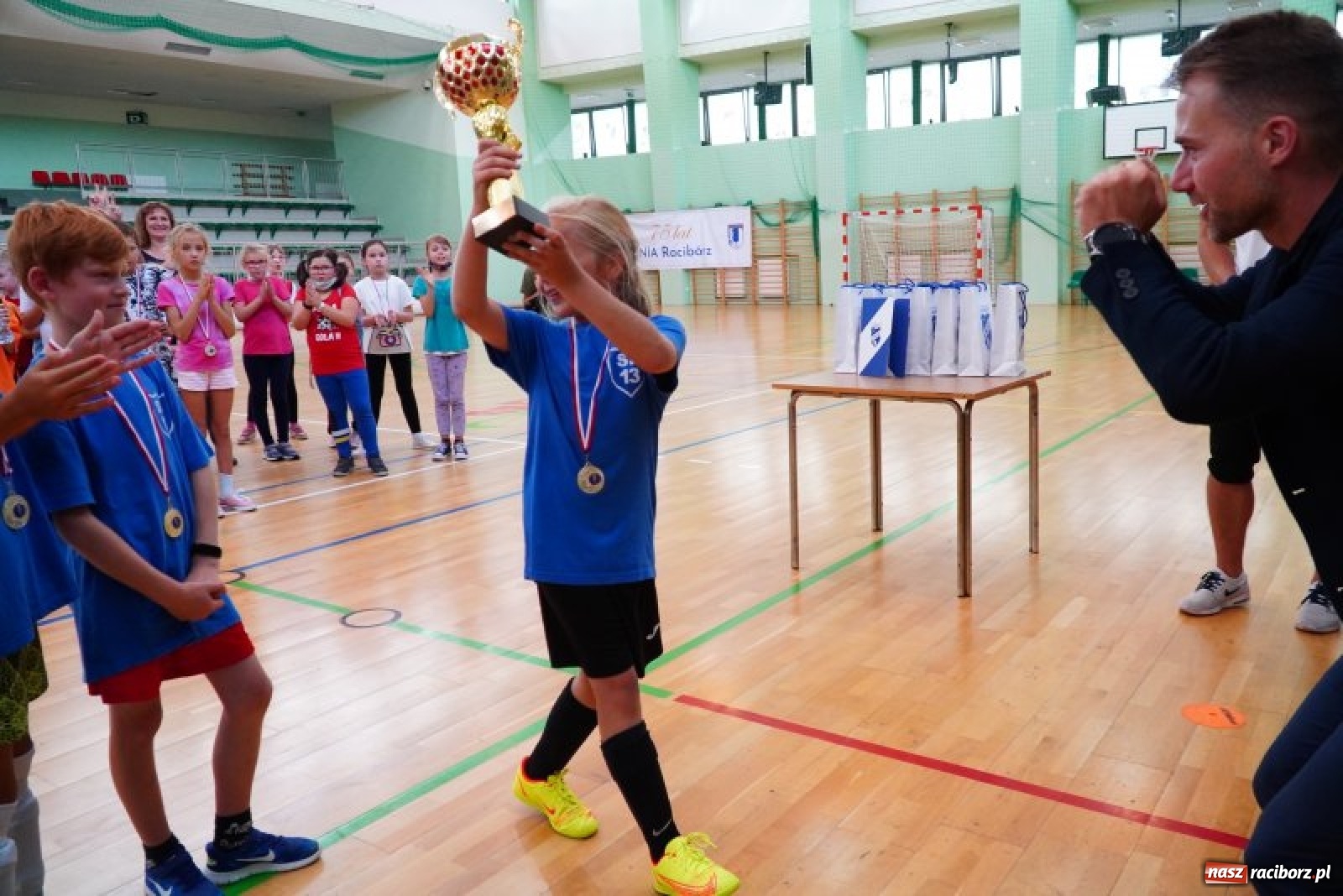 Zdjęcie w galerii na portalu naszraciborz.pl: Piłkarska rywalizacja na jubileusz raciborskiej Unii [FOTO] wiadomości z regionu
