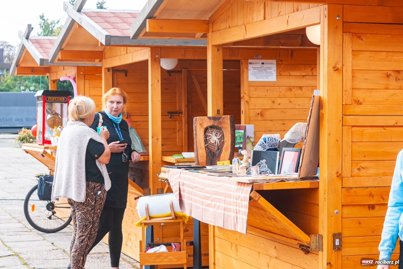 Zdjęcie w galerii na portalu naszraciborz.pl: Smakołyki i rękodzieło na raciborskim jarmarku na zakończenie lata [FOTO i WIDEO] wiadomości z regionu