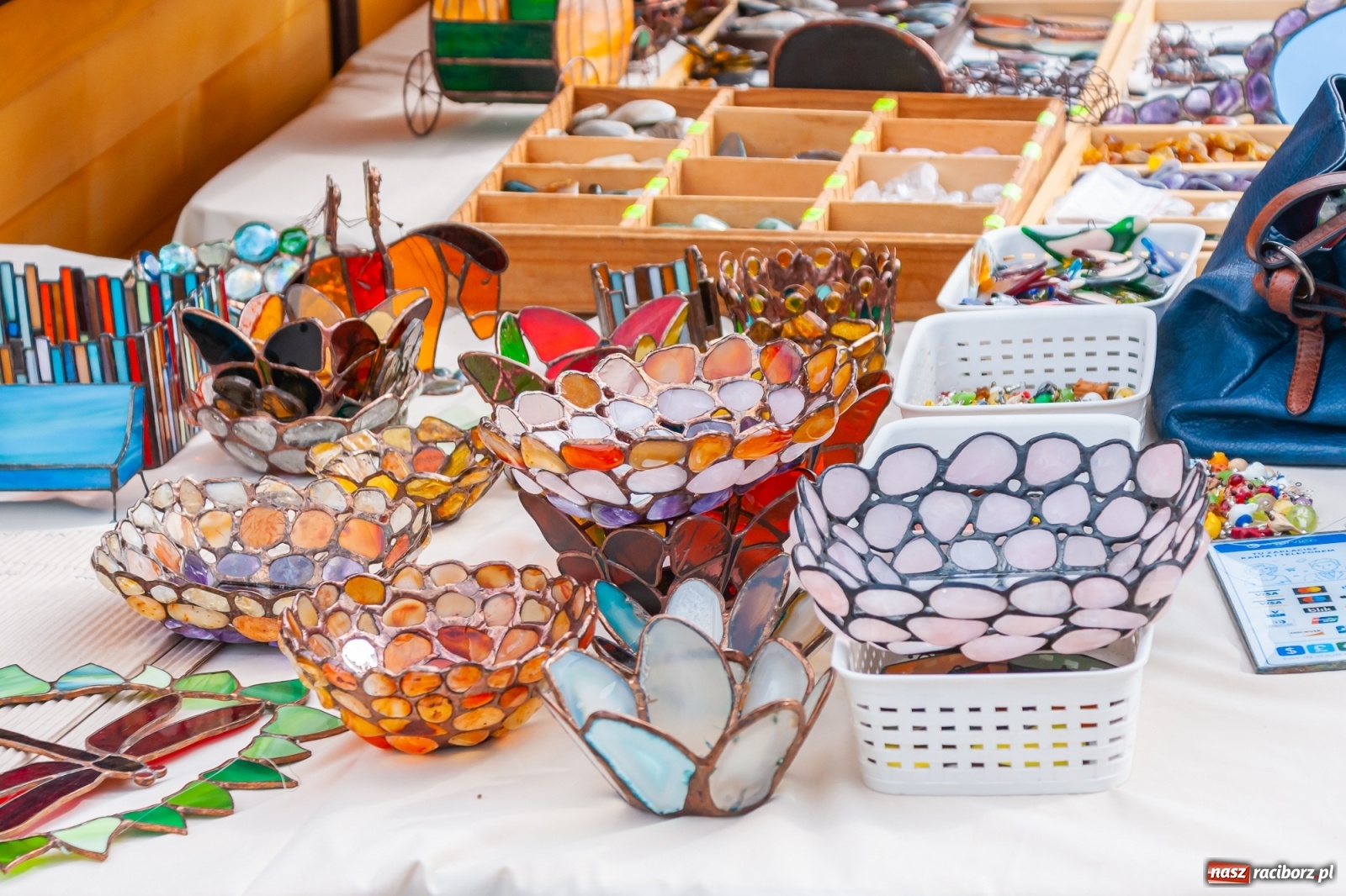 Zdjęcie w galerii na portalu naszraciborz.pl: Smakołyki i rękodzieło na raciborskim jarmarku na zakończenie lata [FOTO i WIDEO] wiadomości z regionu