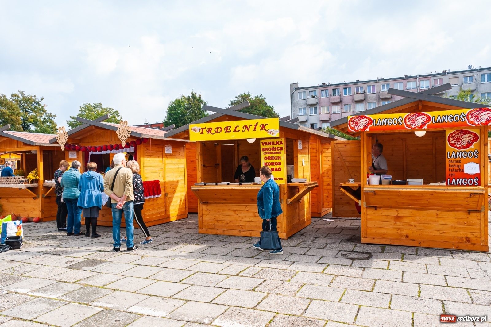 Zdjęcie w galerii na portalu naszraciborz.pl: Smakołyki i rękodzieło na raciborskim jarmarku na zakończenie lata [FOTO i WIDEO] wiadomości z regionu