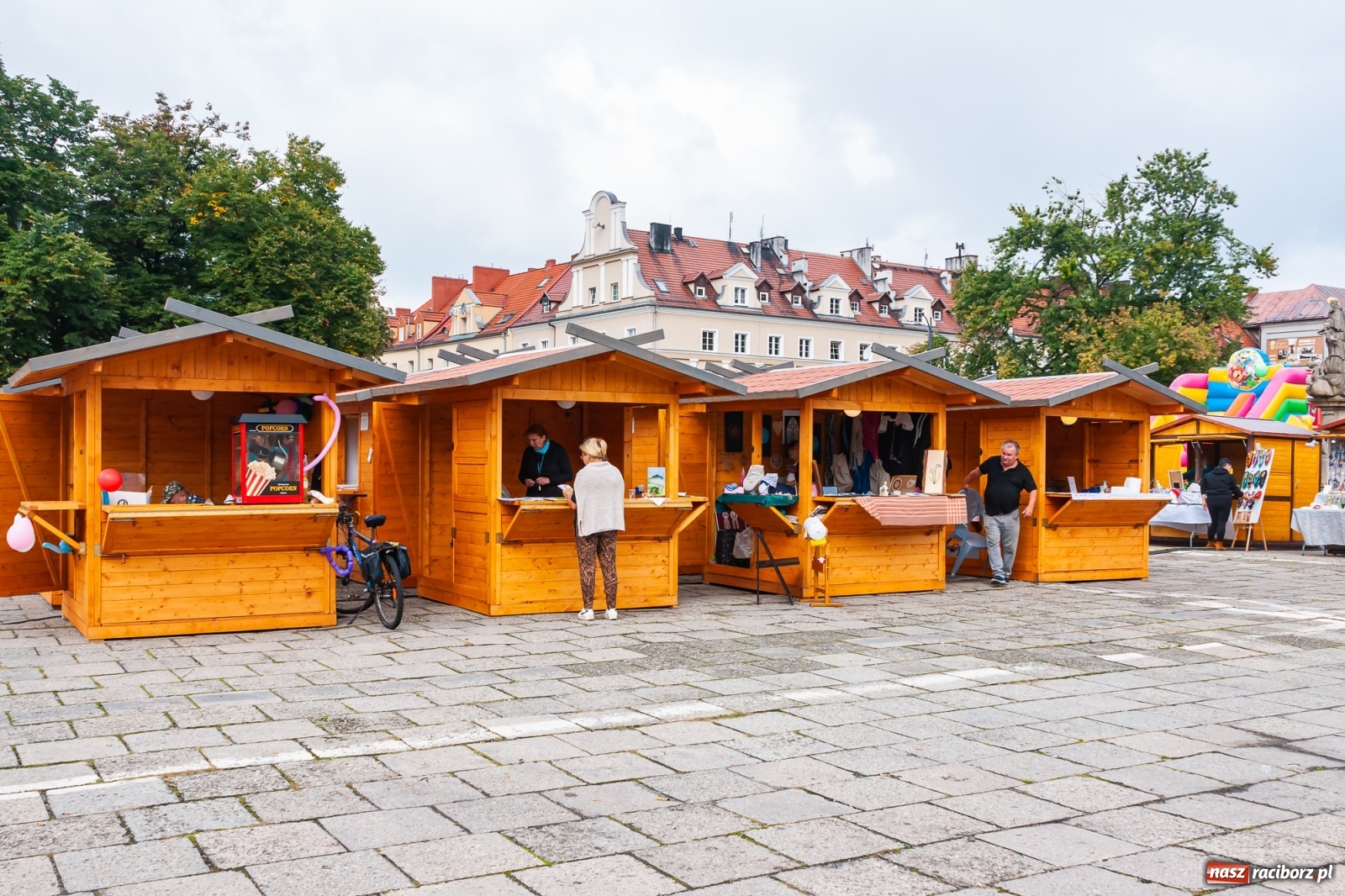Zdjęcie w galerii na portalu naszraciborz.pl: Smakołyki i rękodzieło na raciborskim jarmarku na zakończenie lata [FOTO i WIDEO] wiadomości z regionu