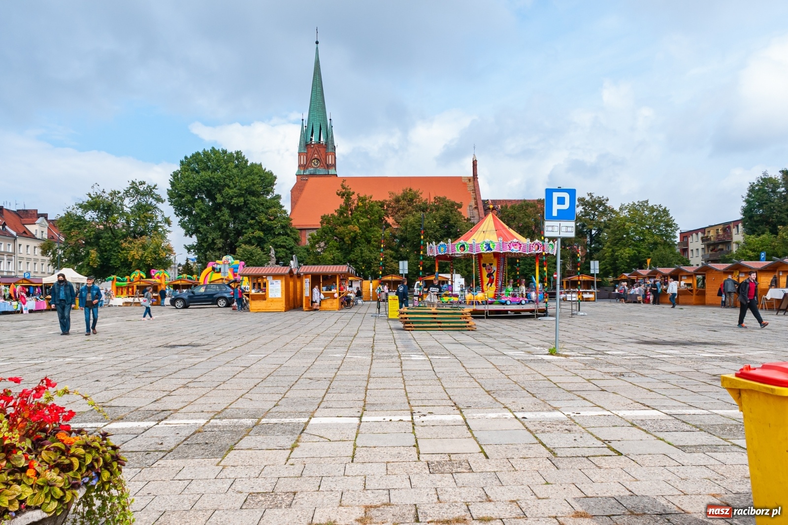 Zdjęcie w galerii na portalu naszraciborz.pl: Smakołyki i rękodzieło na raciborskim jarmarku na zakończenie lata [FOTO i WIDEO] wiadomości z regionu