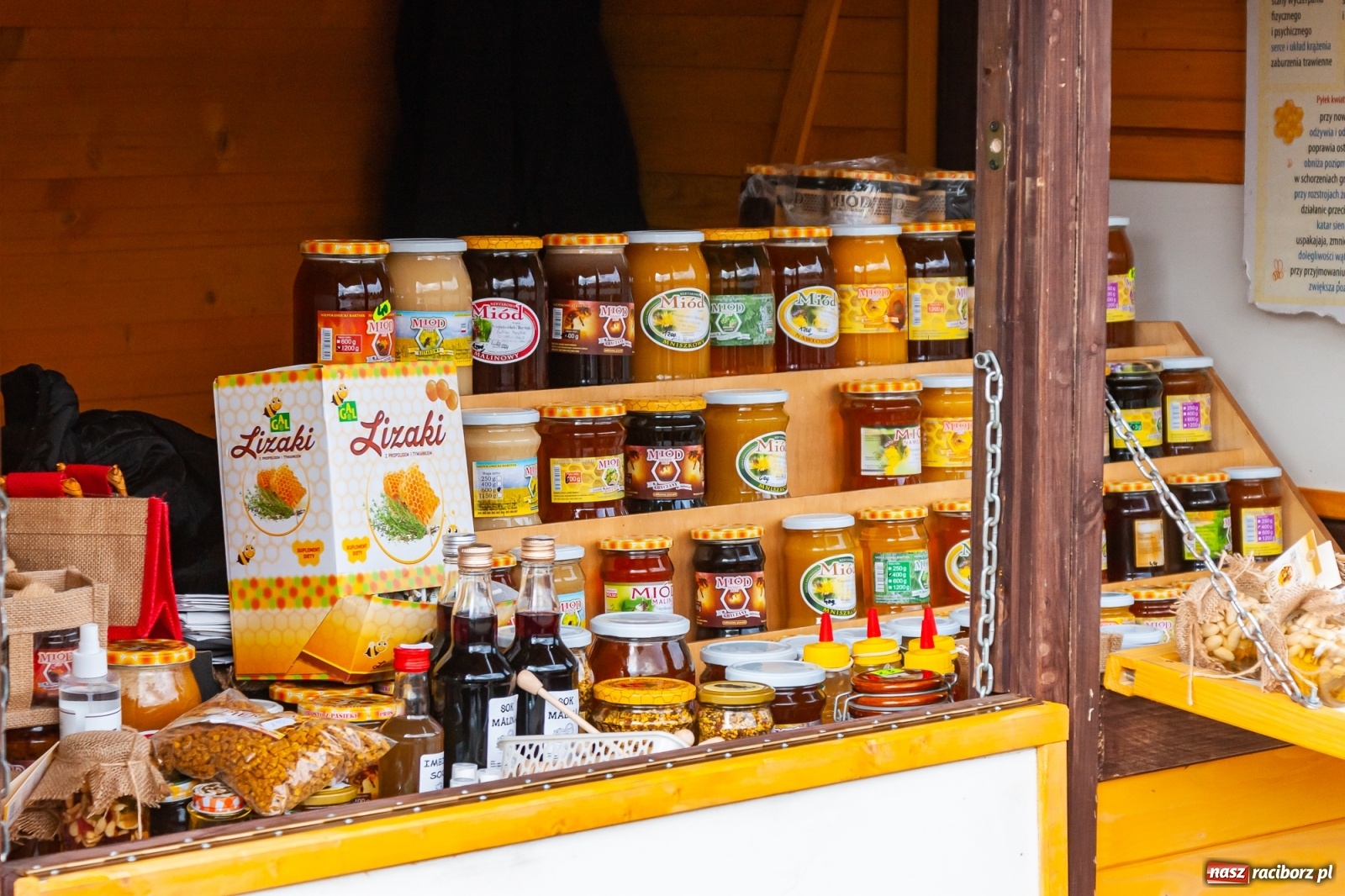 Zdjęcie w galerii na portalu naszraciborz.pl: Smakołyki i rękodzieło na raciborskim jarmarku na zakończenie lata [FOTO i WIDEO] wiadomości z regionu