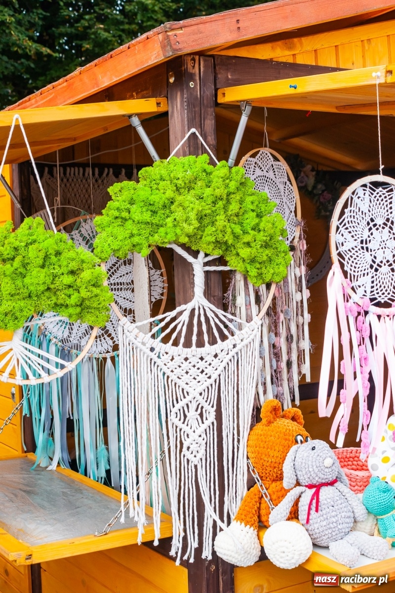 Zdjęcie w galerii na portalu naszraciborz.pl: Smakołyki i rękodzieło na raciborskim jarmarku na zakończenie lata [FOTO i WIDEO] wiadomości z regionu