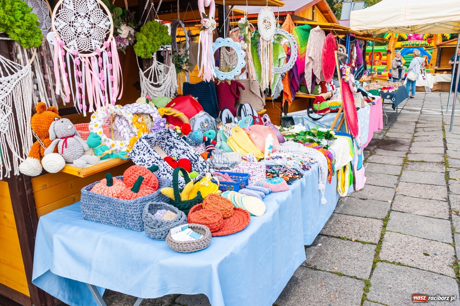 Zdjęcie w galerii na portalu naszraciborz.pl: Smakołyki i rękodzieło na raciborskim jarmarku na zakończenie lata [FOTO i WIDEO] wiadomości z regionu