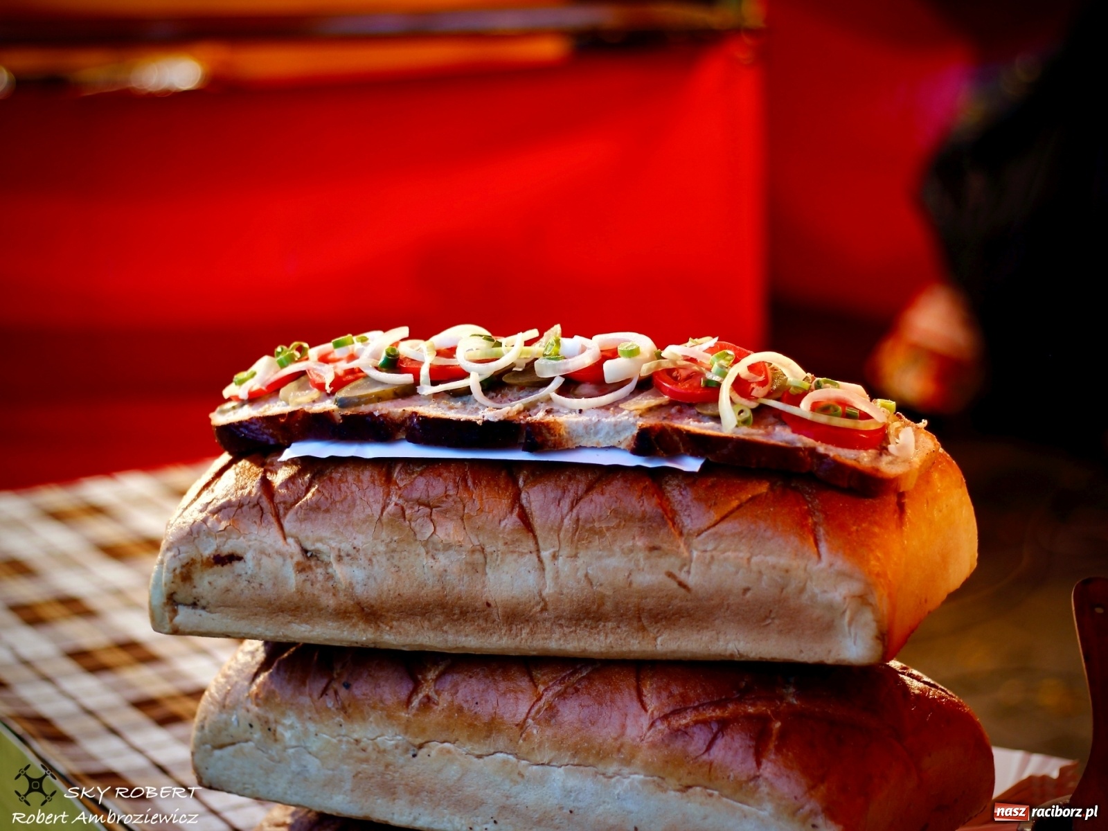 Zdjęcie w galerii na portalu naszraciborz.pl: Racibórz. Jarmark na pożegnanie lata z lotu ptaka [FOTO] wiadomości z regionu