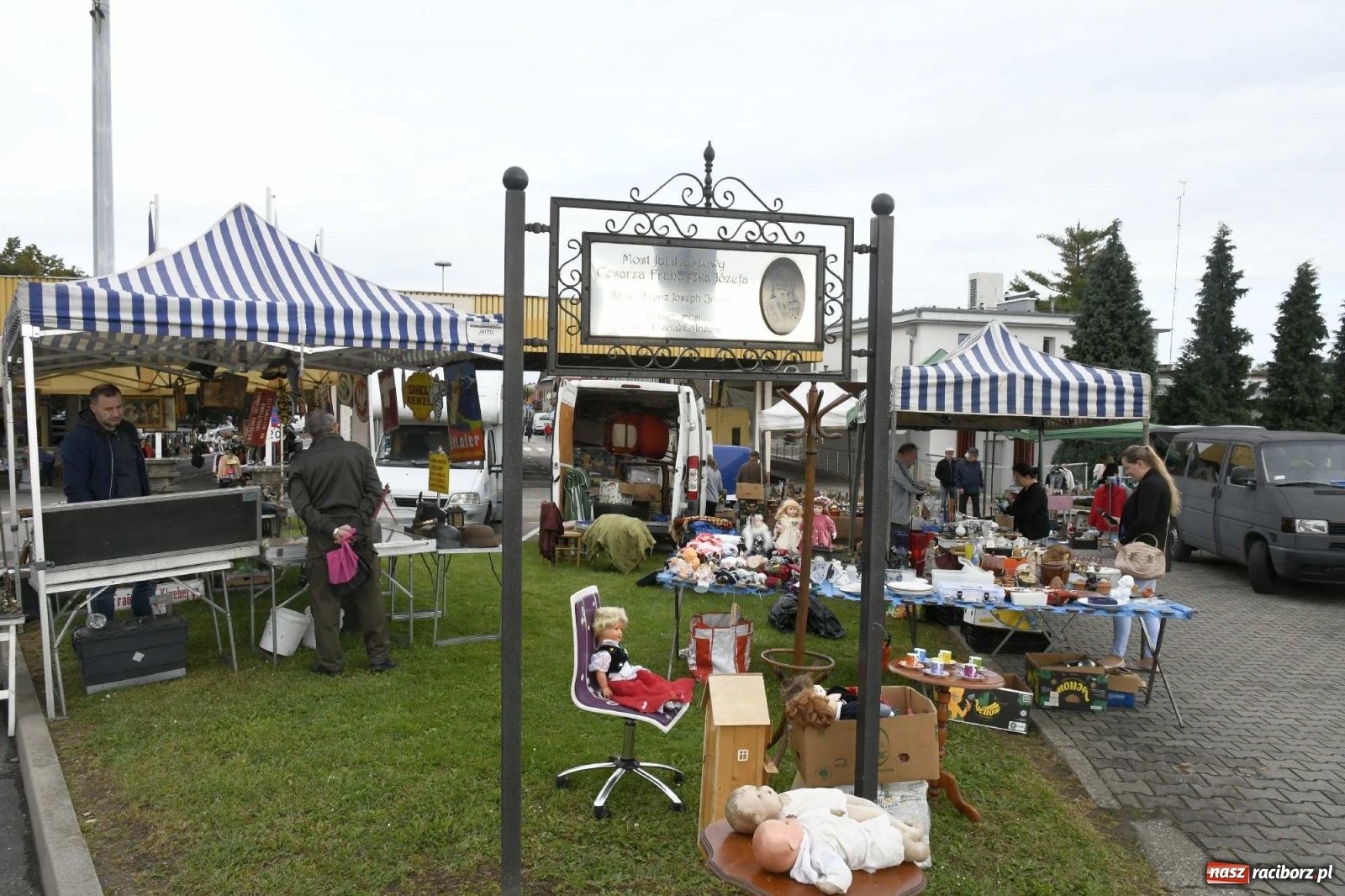 Zdjęcie w galerii na portalu naszraciborz.pl: W Raciborzu klapa, w Chałupkach wolne miejsca wiadomości z regionu
