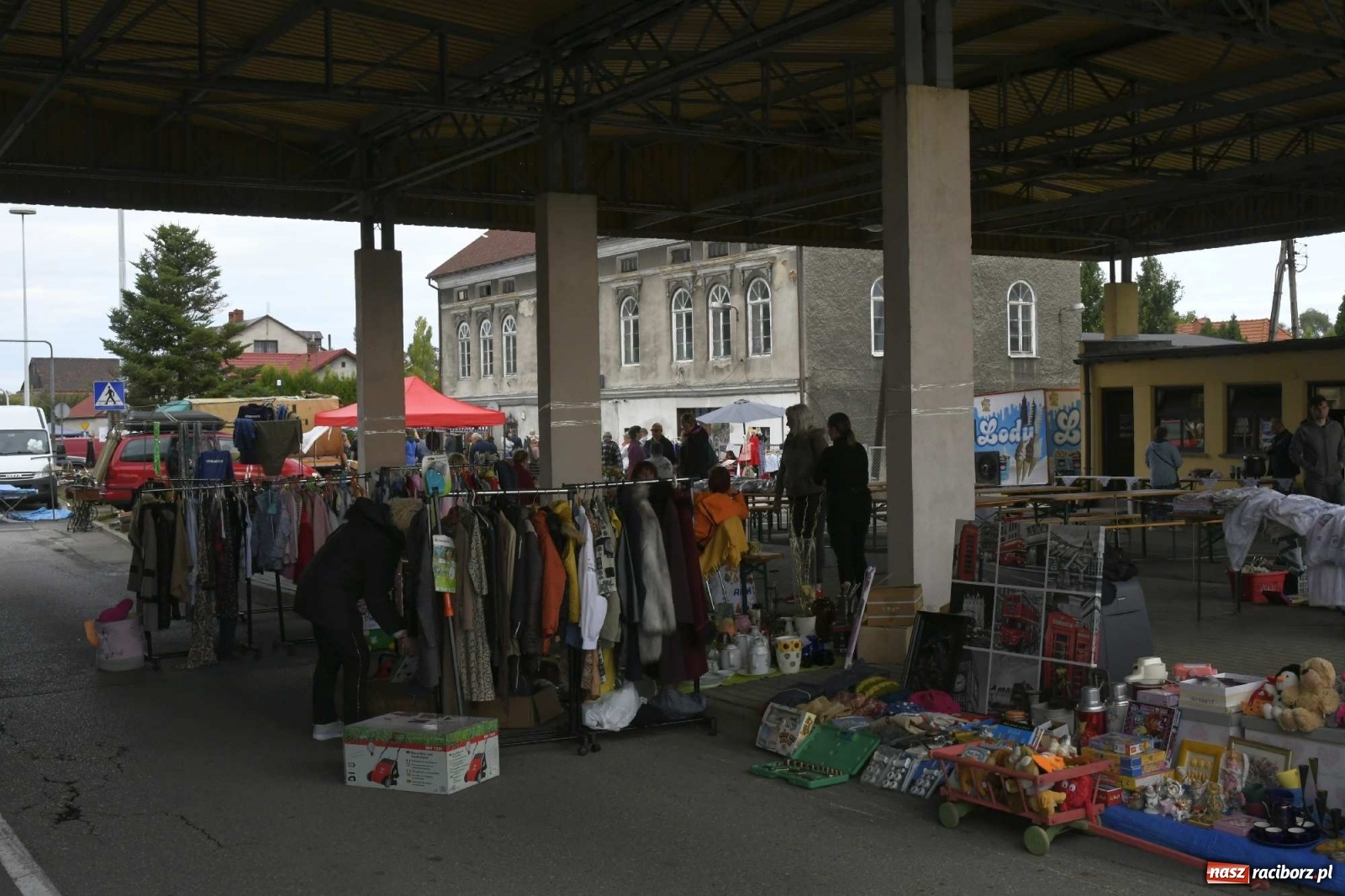 Zdjęcie w galerii na portalu naszraciborz.pl: W Raciborzu klapa, w Chałupkach wolne miejsca wiadomości z regionu