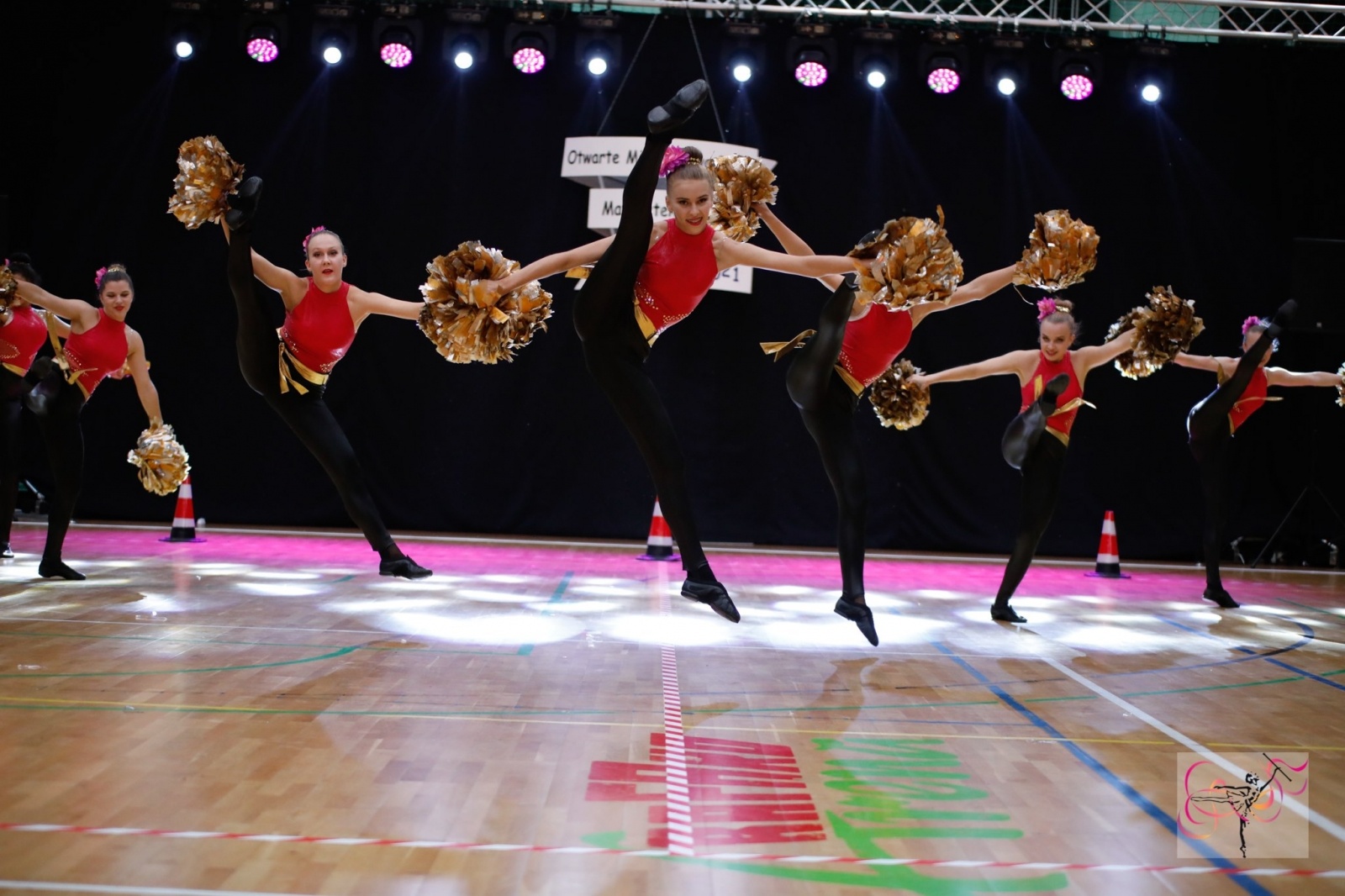 Zdjęcie w galerii na portalu naszraciborz.pl: Mażoretki Zary trzydzieści razy stanęły na podium wiadomości z regionu