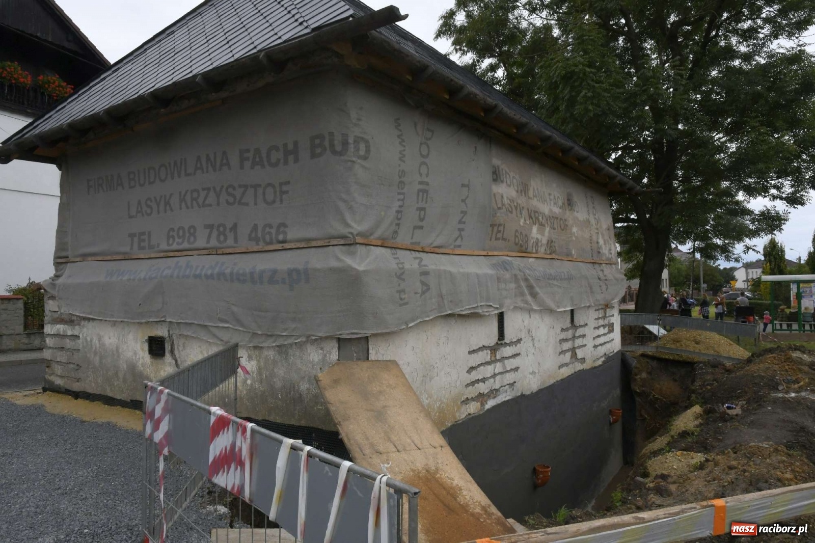 Zdjęcie w galerii na portalu naszraciborz.pl: Spichlerz w Sudole doczeka się kolejnych prac wiadomości z regionu