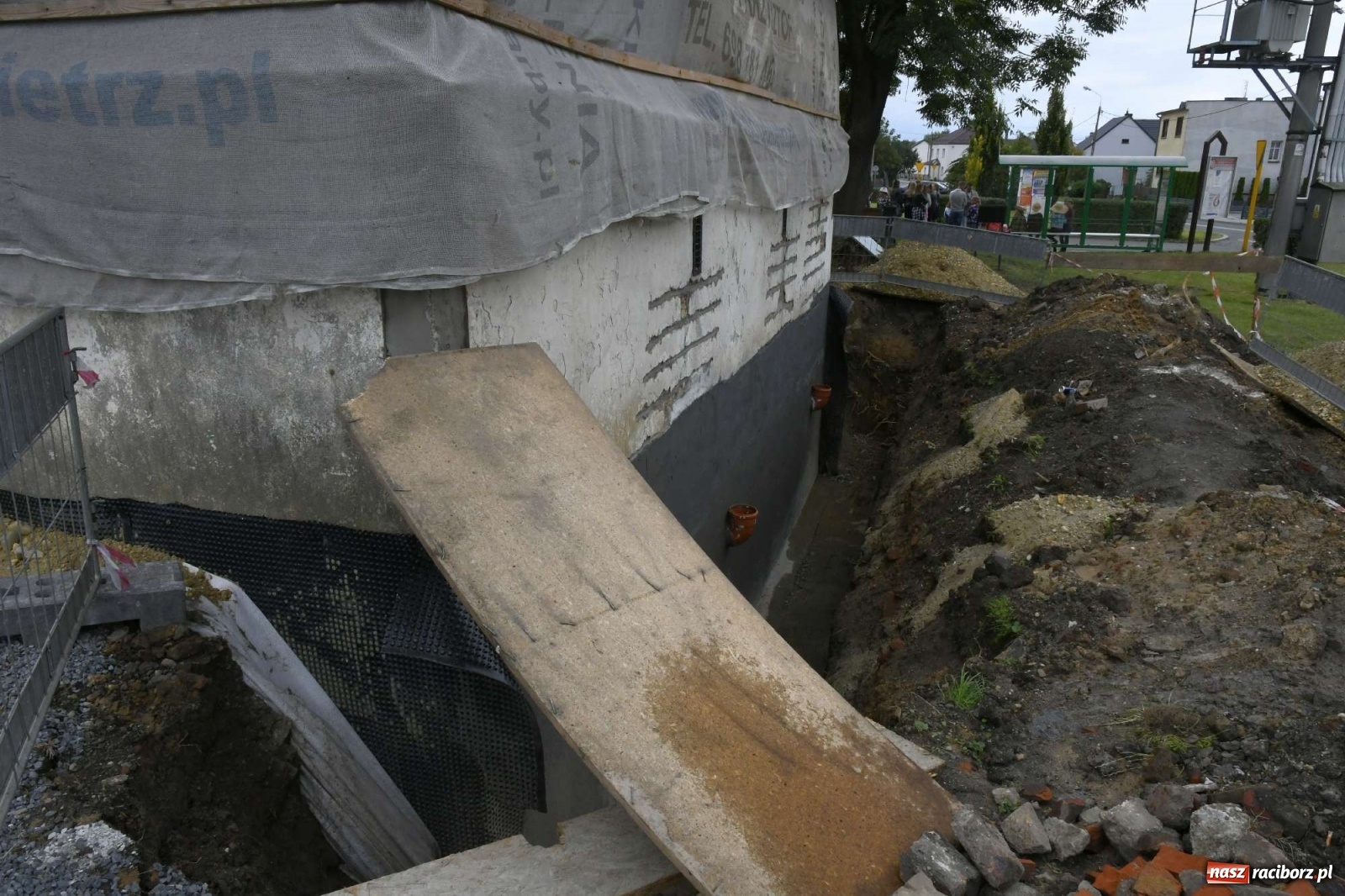 Zdjęcie w galerii na portalu naszraciborz.pl: Spichlerz w Sudole doczeka się kolejnych prac wiadomości z regionu