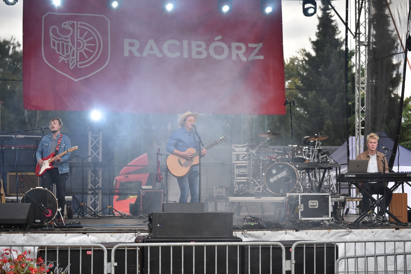 Zdjęcie w galerii na portalu naszraciborz.pl: Racibórz żegna lato. Czesi śpiewają polskie hity wiadomości z regionu