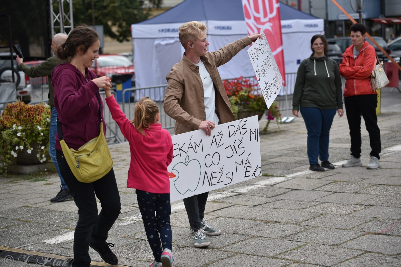 Zdjęcie w galerii na portalu naszraciborz.pl: Racibórz żegna lato. Czesi śpiewają polskie hity wiadomości z regionu