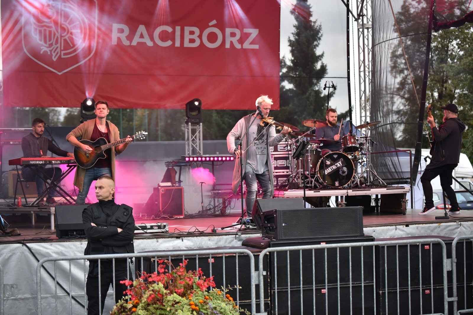 Zdjęcie w galerii na portalu naszraciborz.pl: Racibórz żegna lato. Czesi śpiewają polskie hity wiadomości z regionu