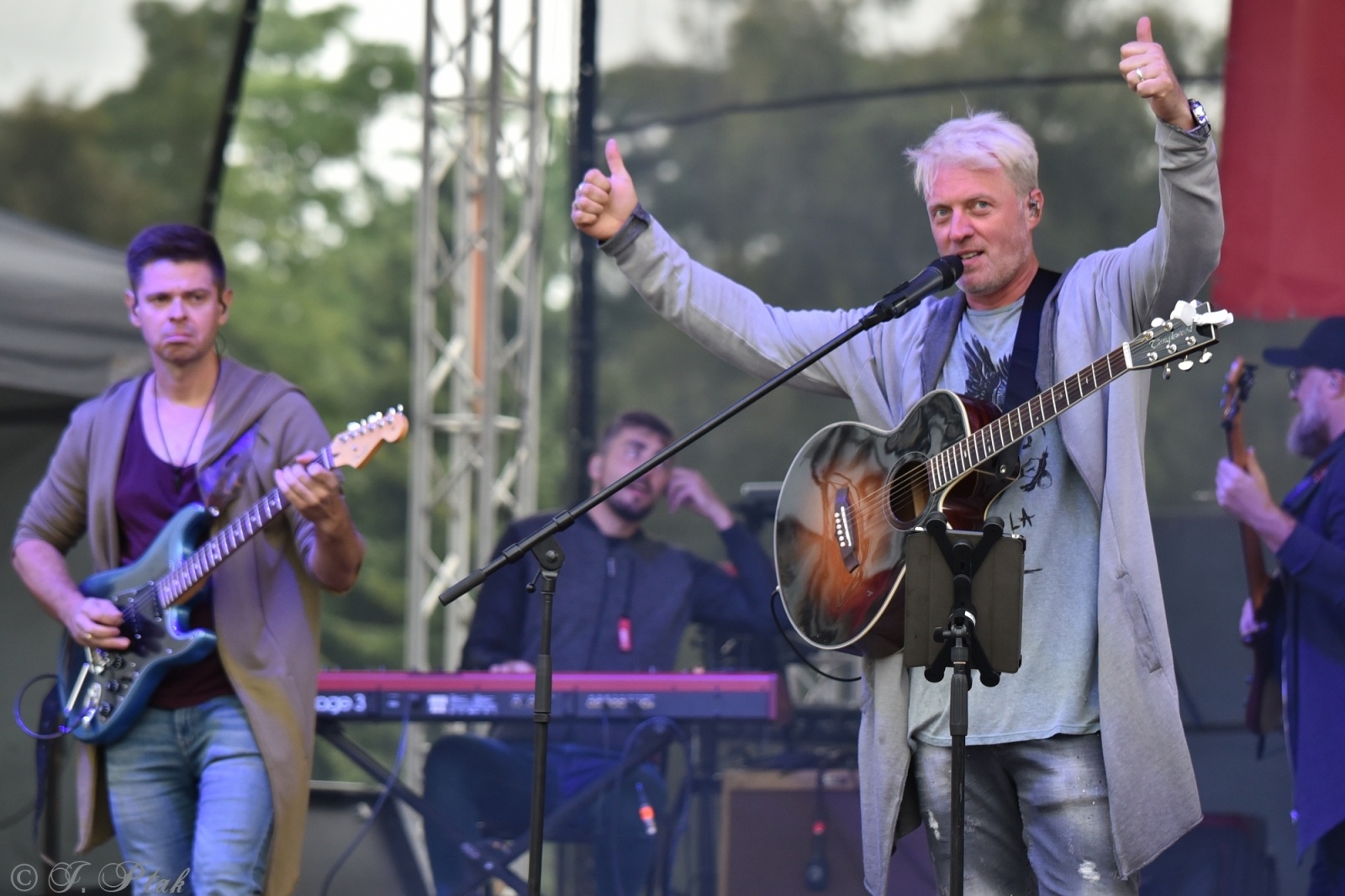 Zdjęcie w galerii na portalu naszraciborz.pl: Racibórz żegna lato. Czesi śpiewają polskie hity wiadomości z regionu