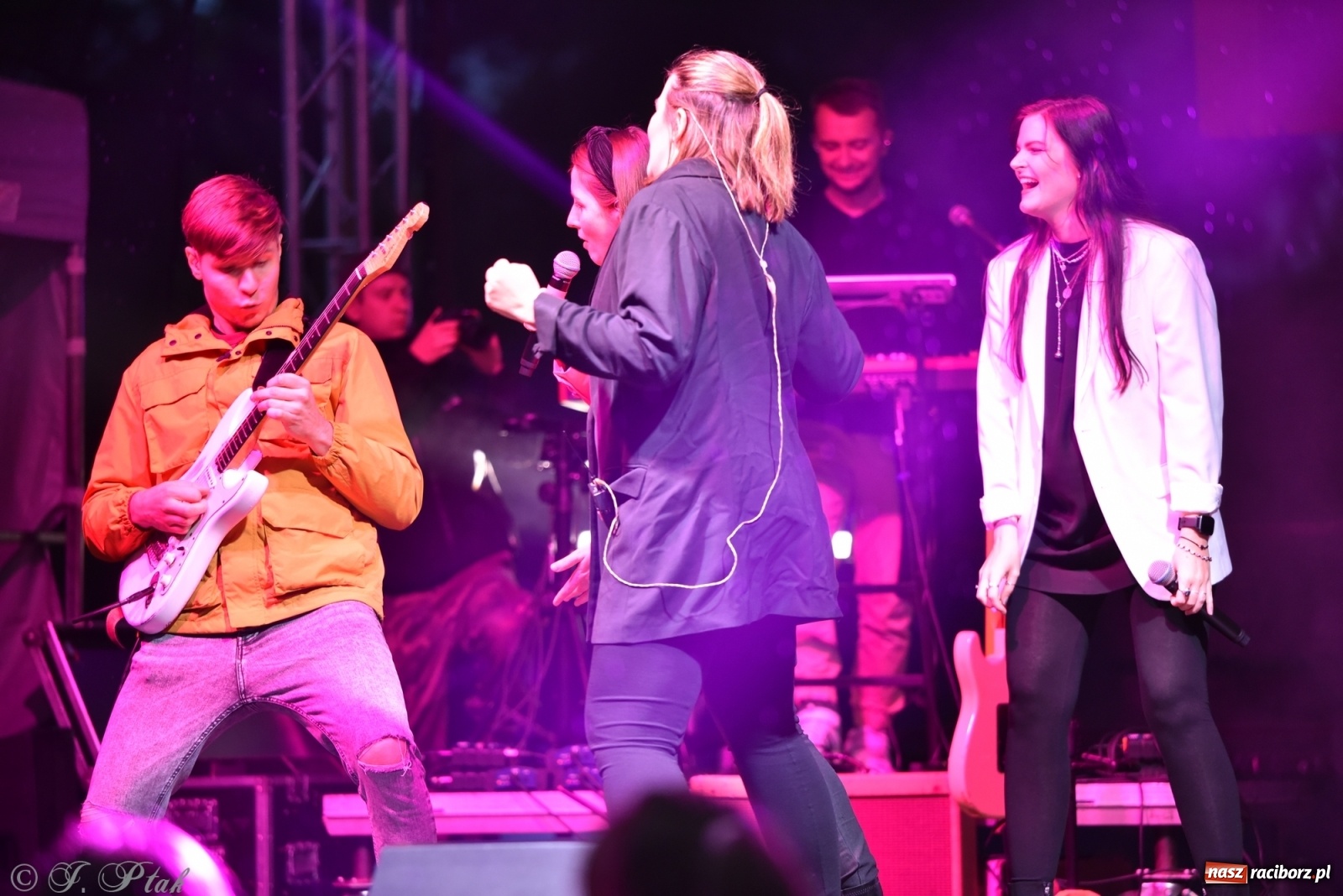 Zdjęcie w galerii na portalu naszraciborz.pl: FRELE na jarmarku w Raciborzu [FOTO i WIDEO] wiadomości z regionu