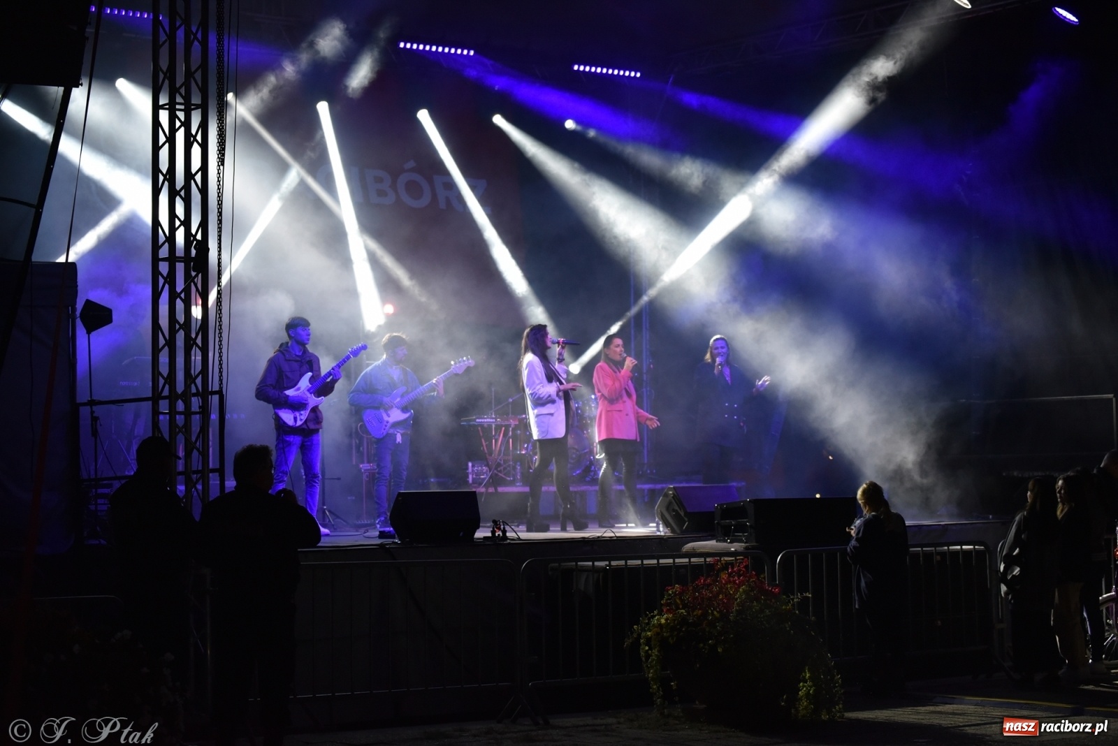 Zdjęcie w galerii na portalu naszraciborz.pl: FRELE na jarmarku w Raciborzu [FOTO i WIDEO] wiadomości z regionu